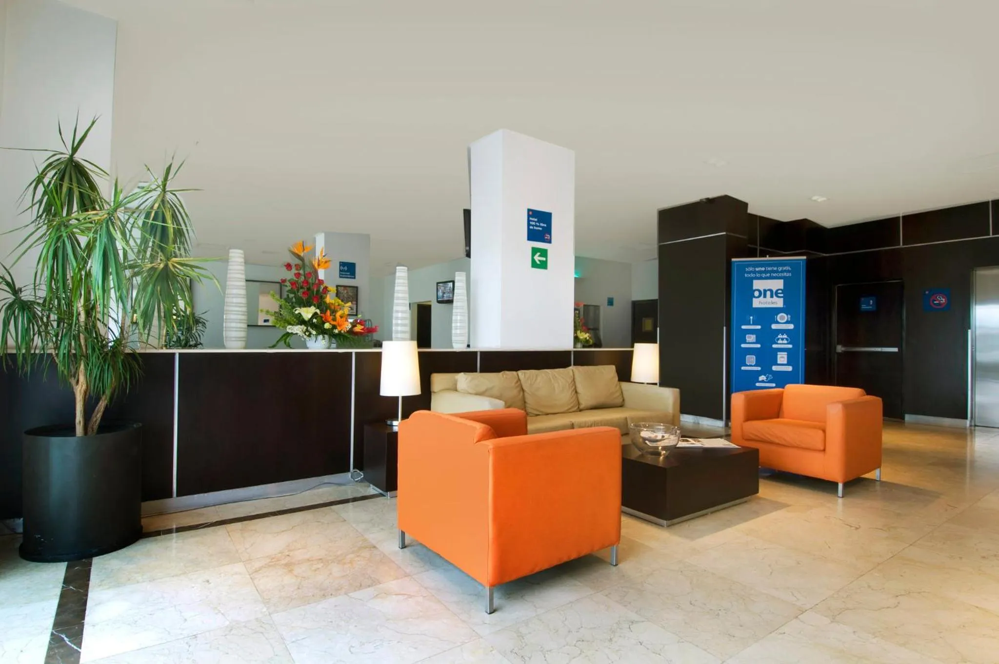 Lobby or reception in One Toluca Aeropuerto