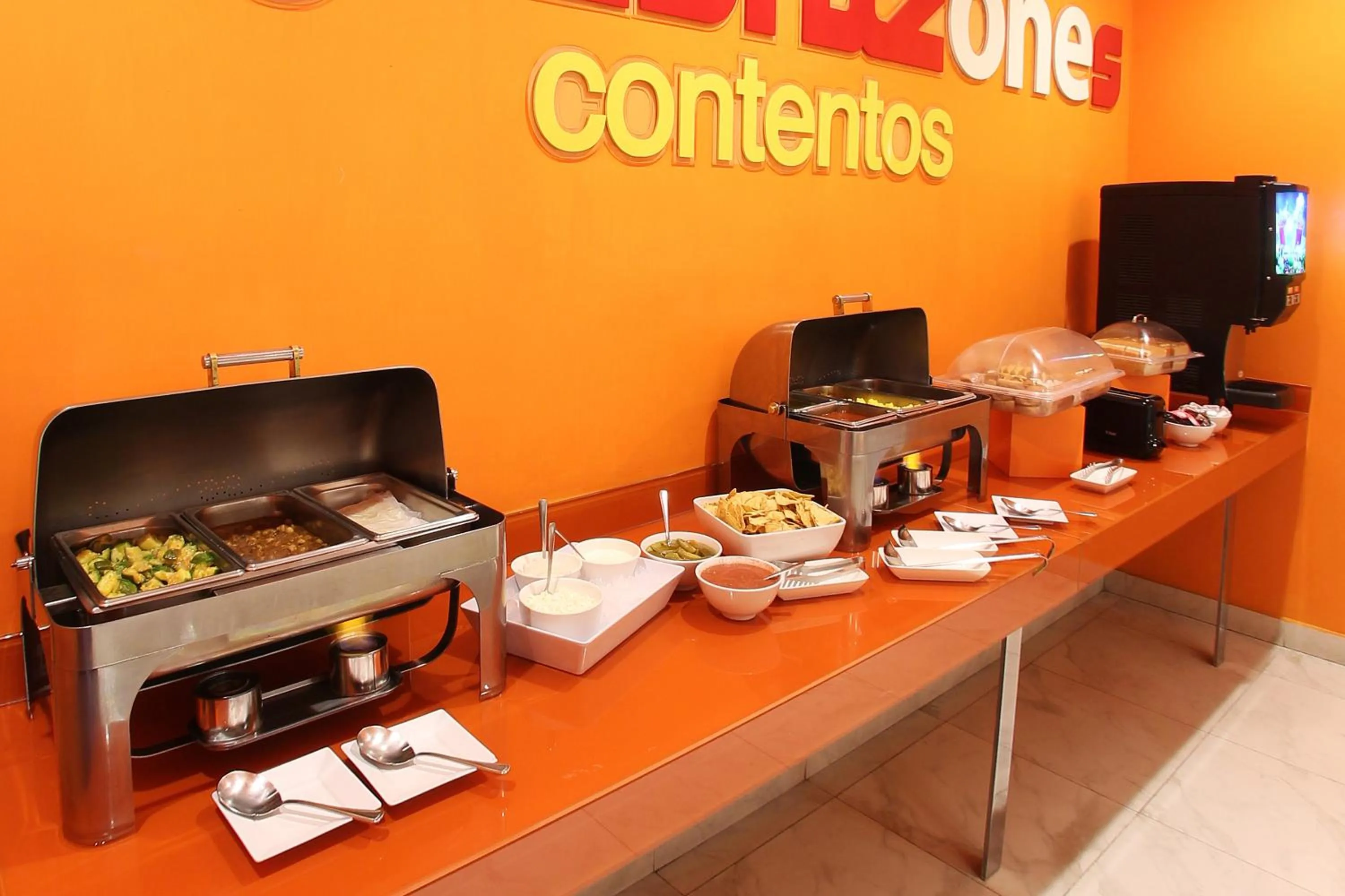 Restaurant/places to eat in One Queretaro Plaza Galerias