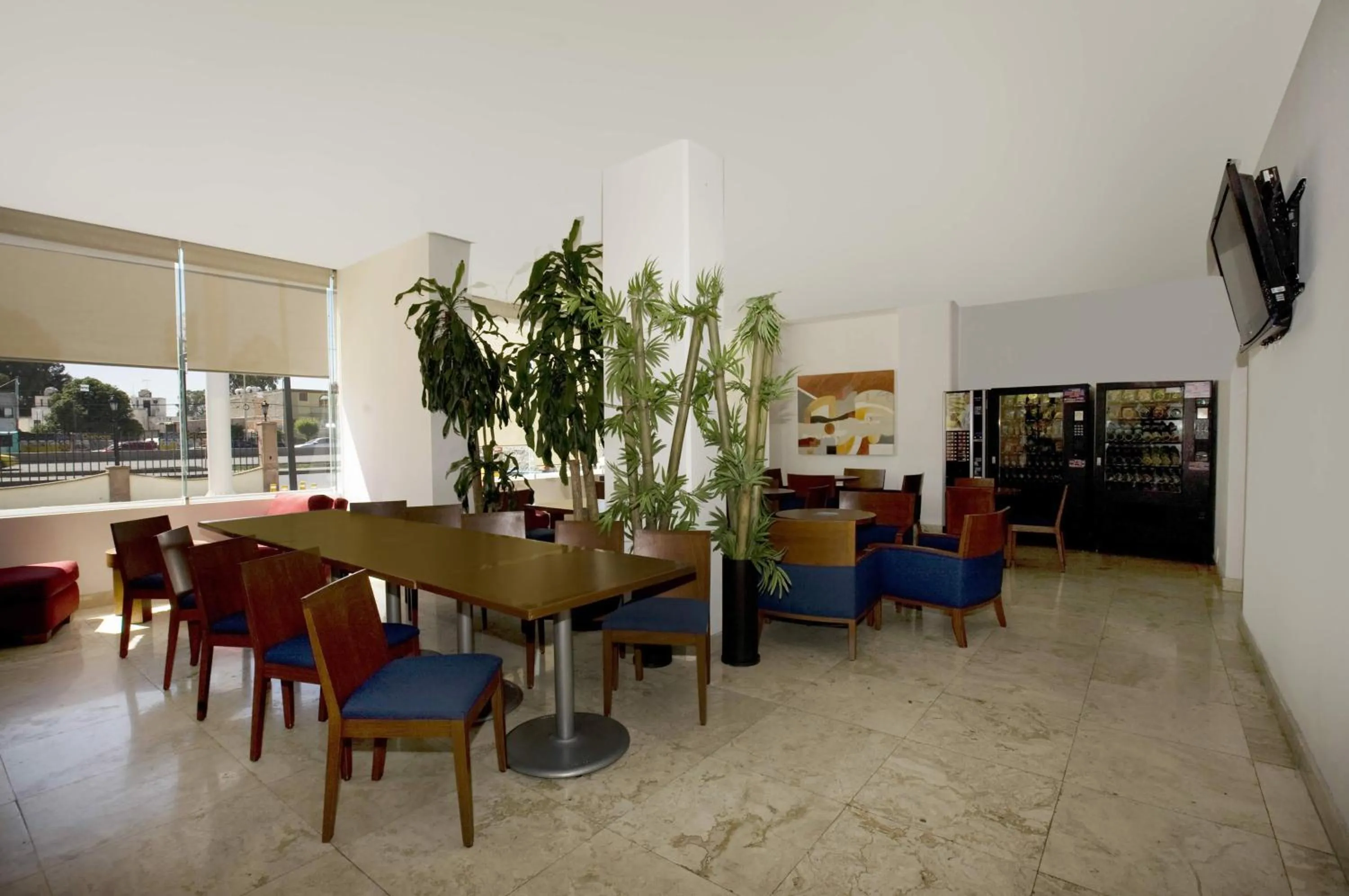 Restaurant/places to eat in One Queretaro Plaza Galerias