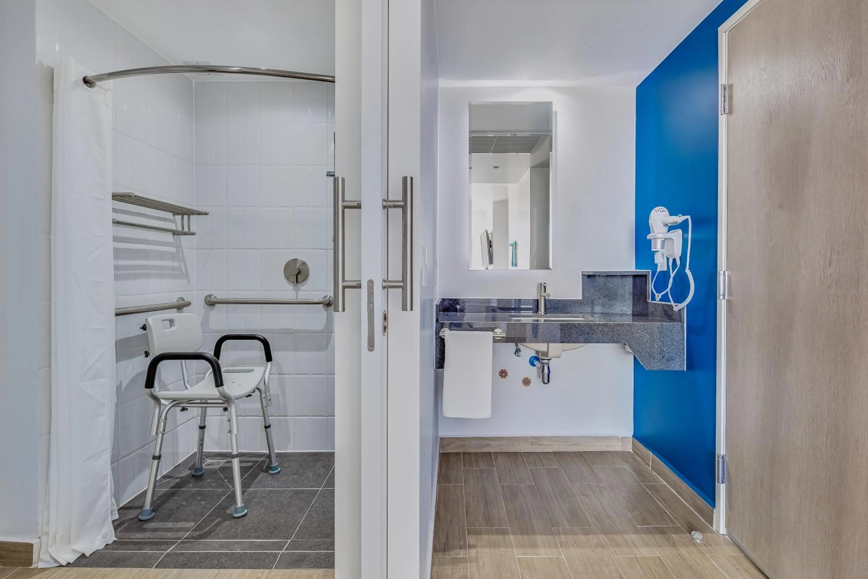 Shower in One Irapuato