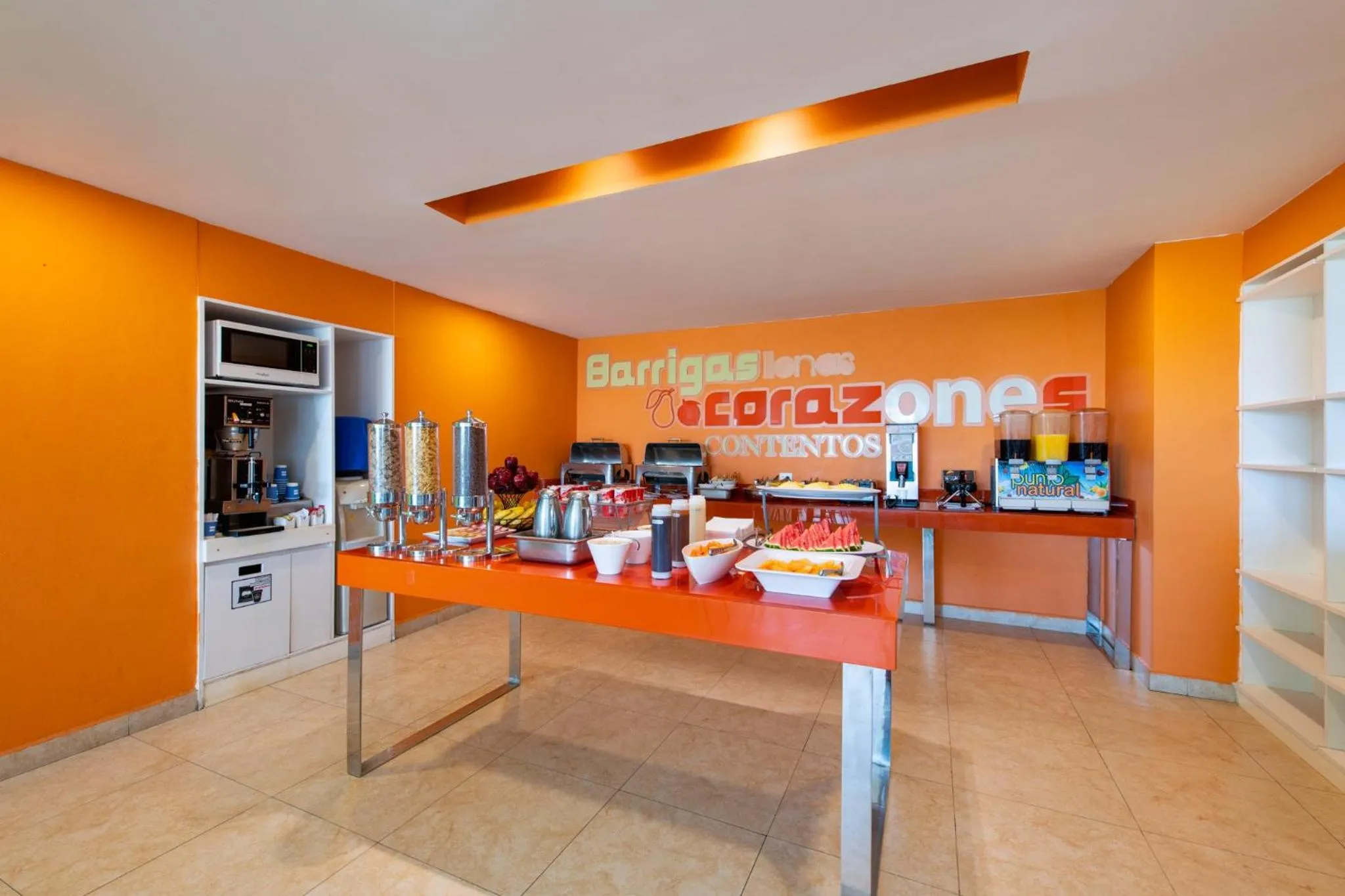 Restaurant/places to eat in One Puerto Vallarta Aeropuerto