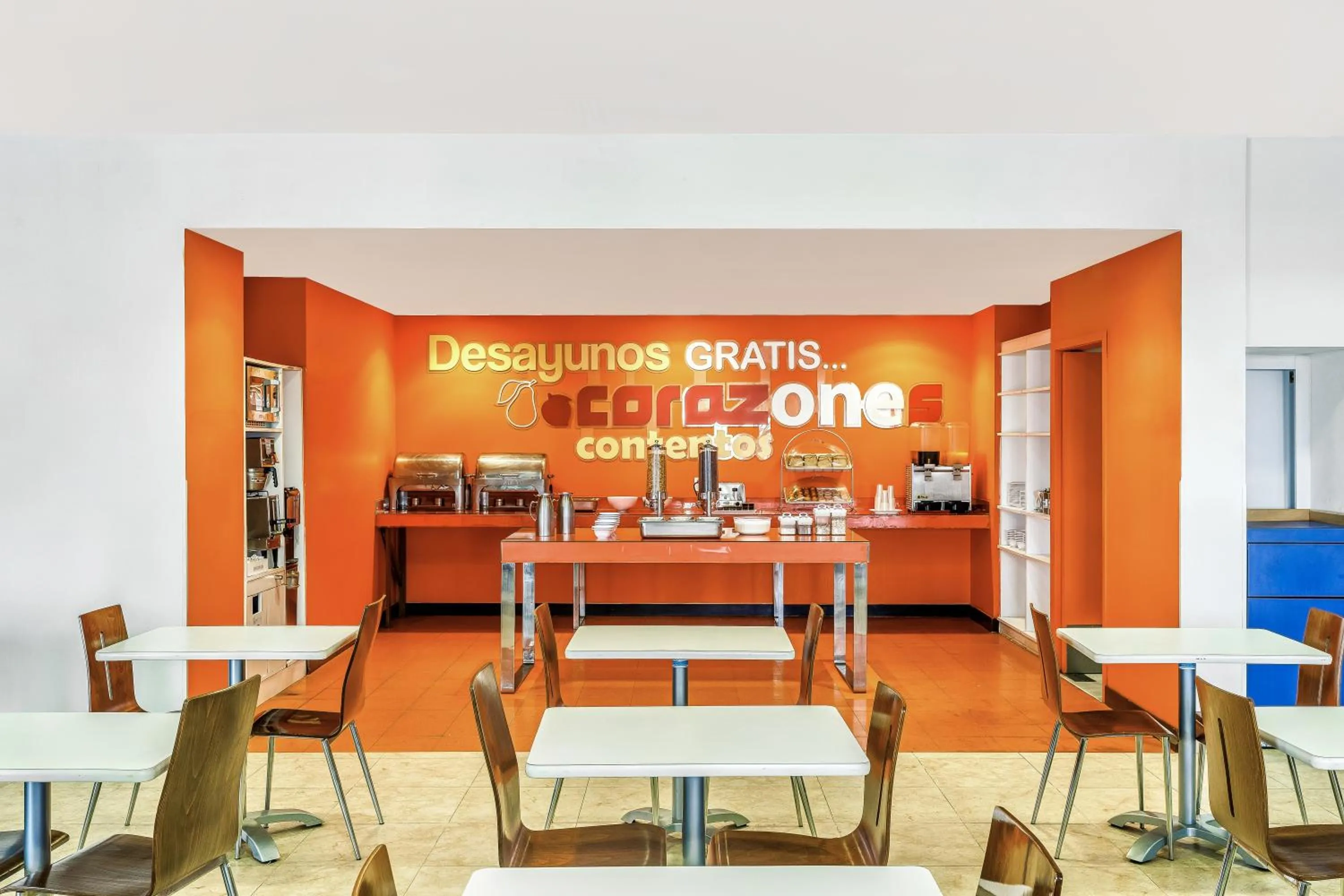 Coffee/tea facilities in One Salina Cruz