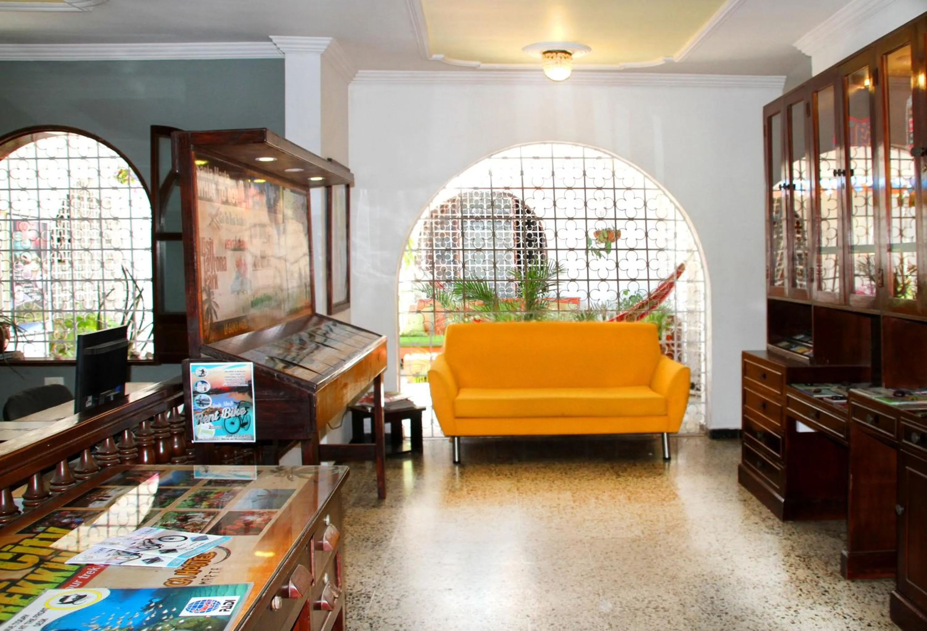 Lobby or reception in La Guaca Hostel Santa Marta