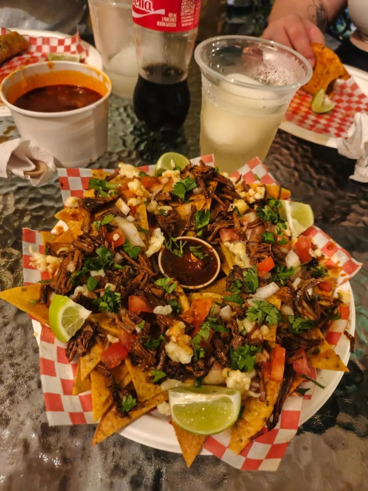 Restaurant/places to eat in La Guaca Hostel Santa Marta