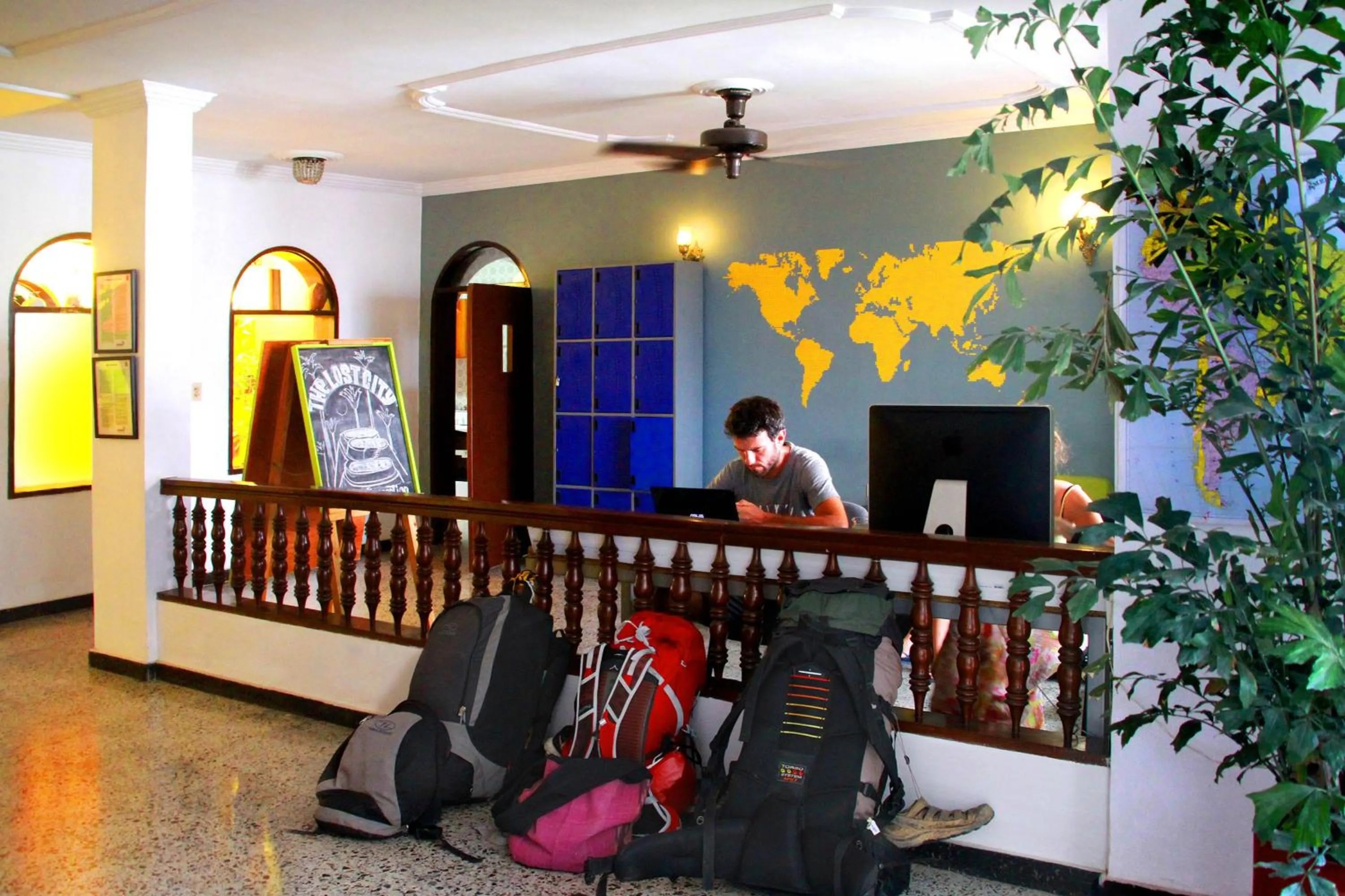 Living room in La Guaca Hostel Santa Marta