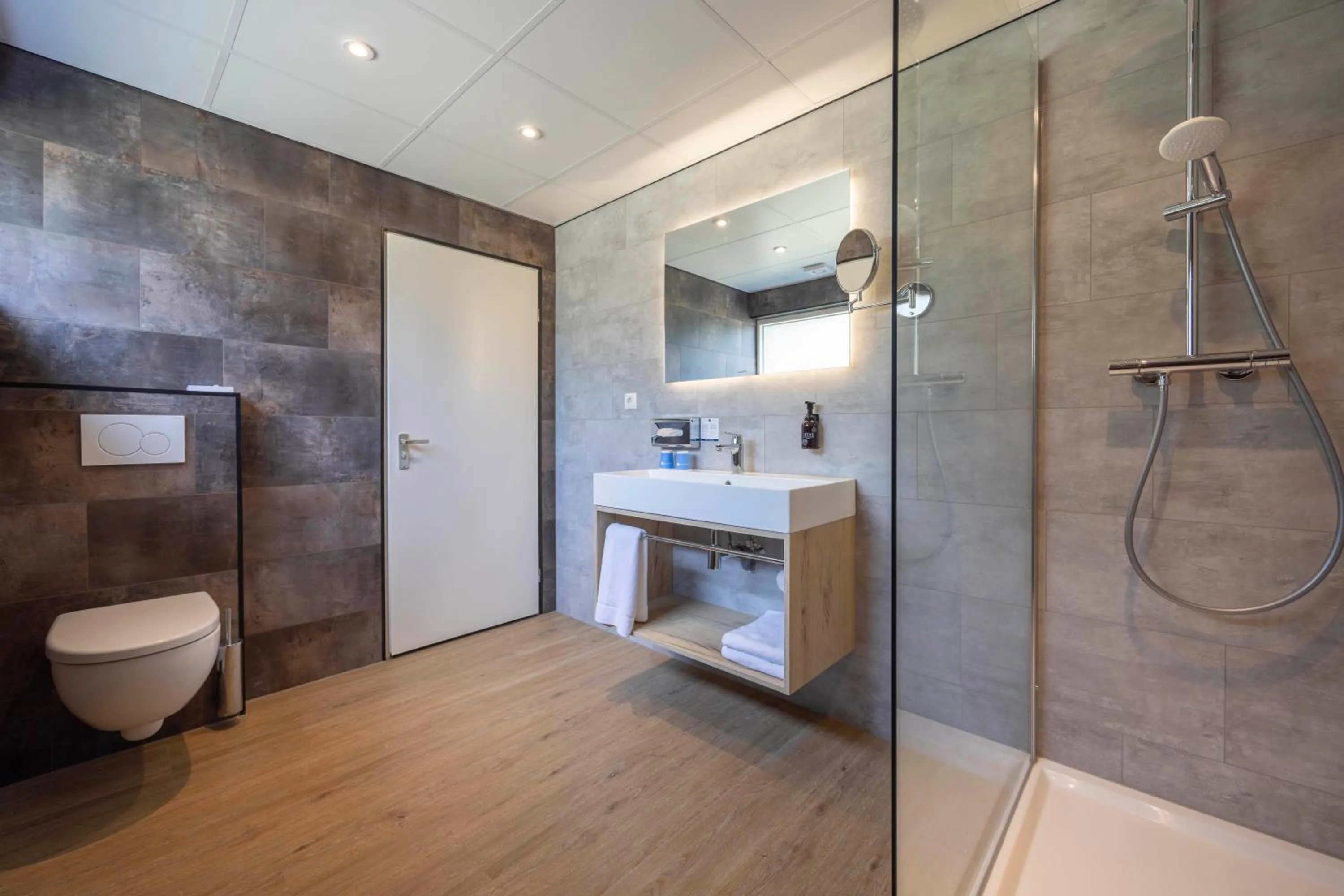 Bathroom in Fletcher Hotel Restaurant Victoria-Hoenderloo