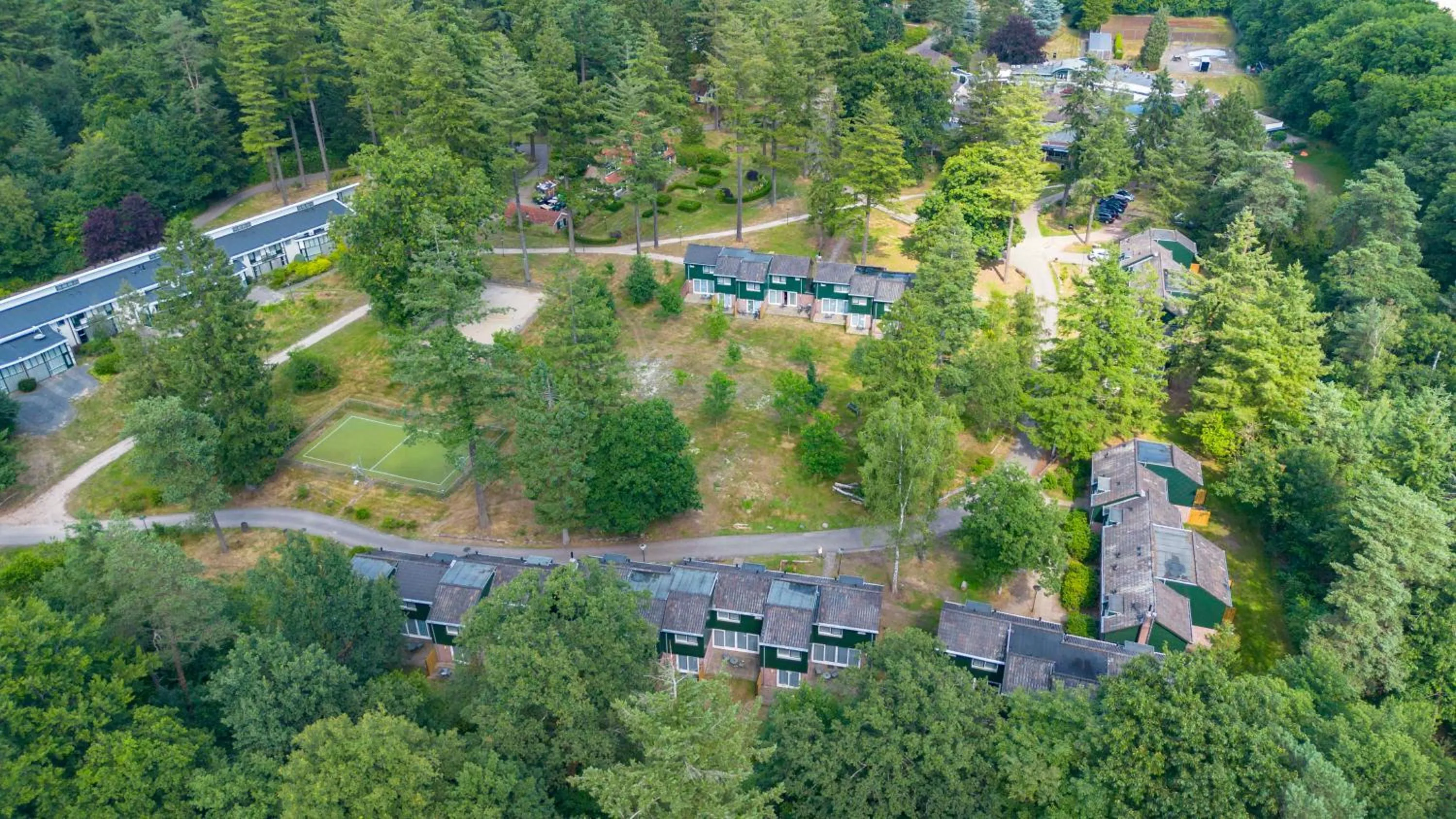 Property building in Fletcher Hotel Restaurant Victoria-Hoenderloo