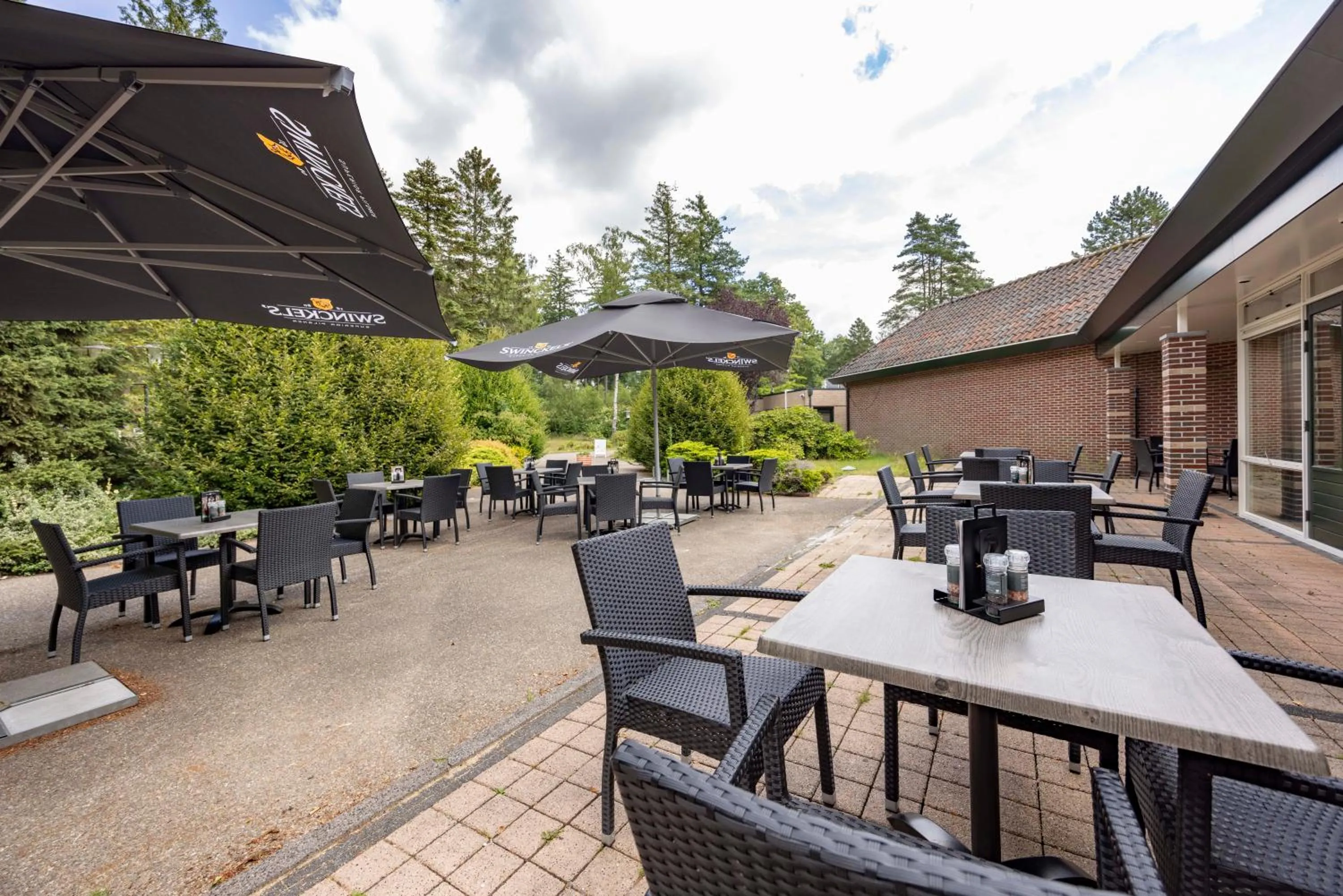 Patio in Fletcher Hotel Restaurant Victoria-Hoenderloo