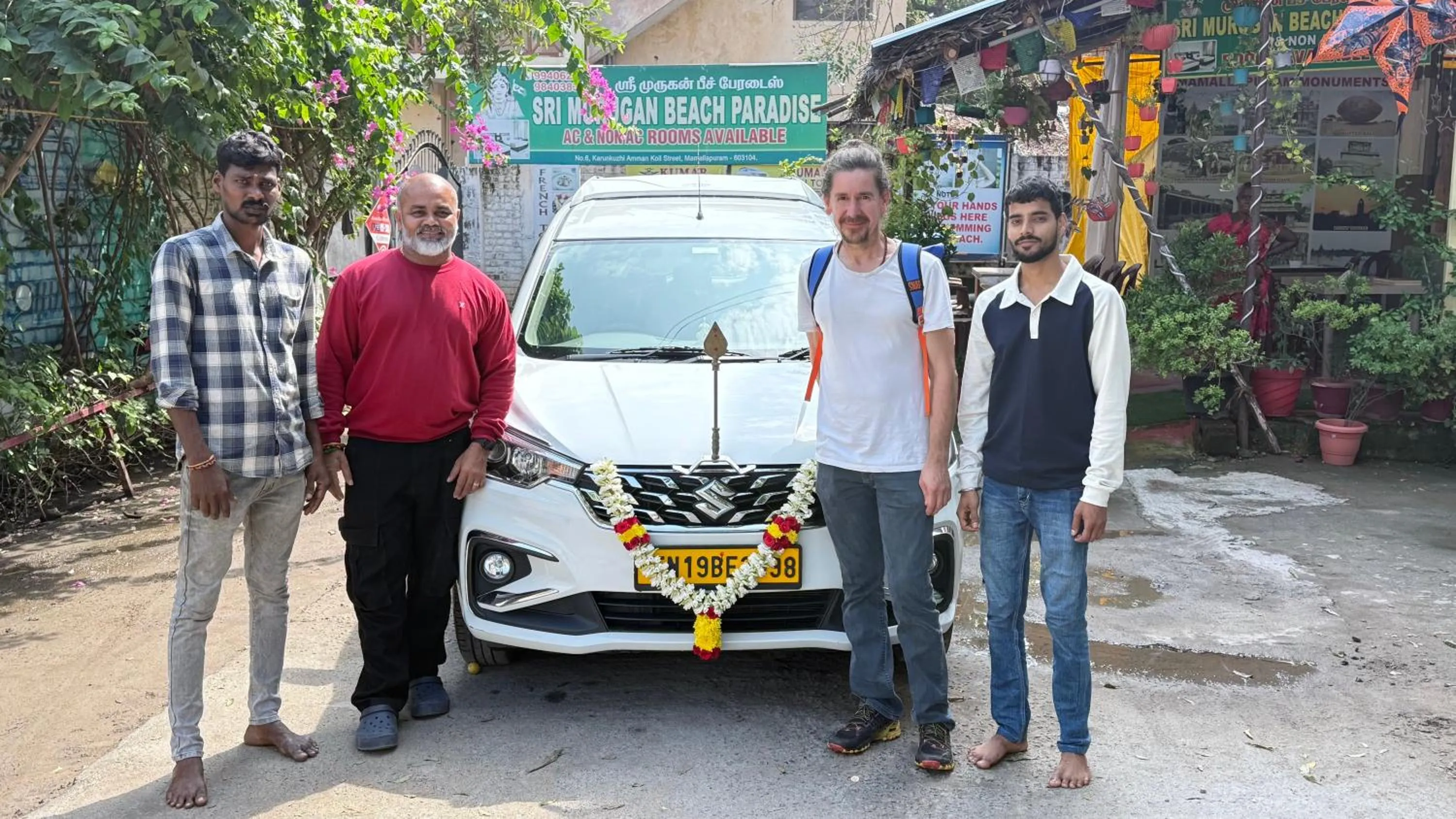 Sri Murugan Beach Paradise Hotel