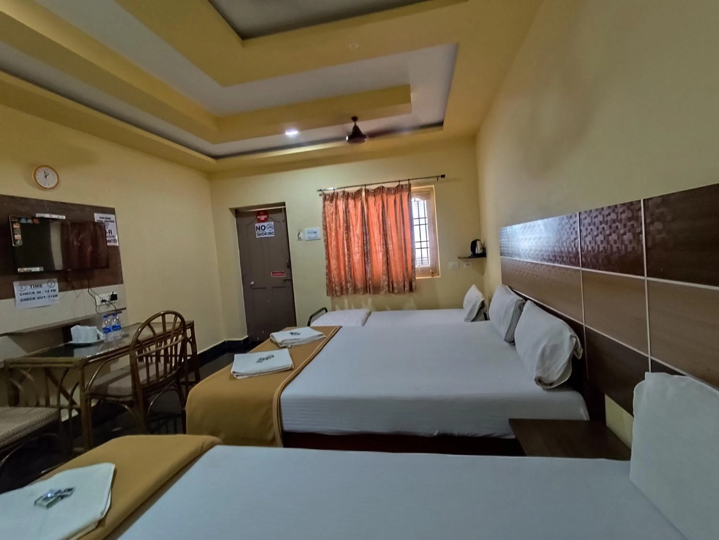 Bed in Sri Murugan Beach Paradise Hotel