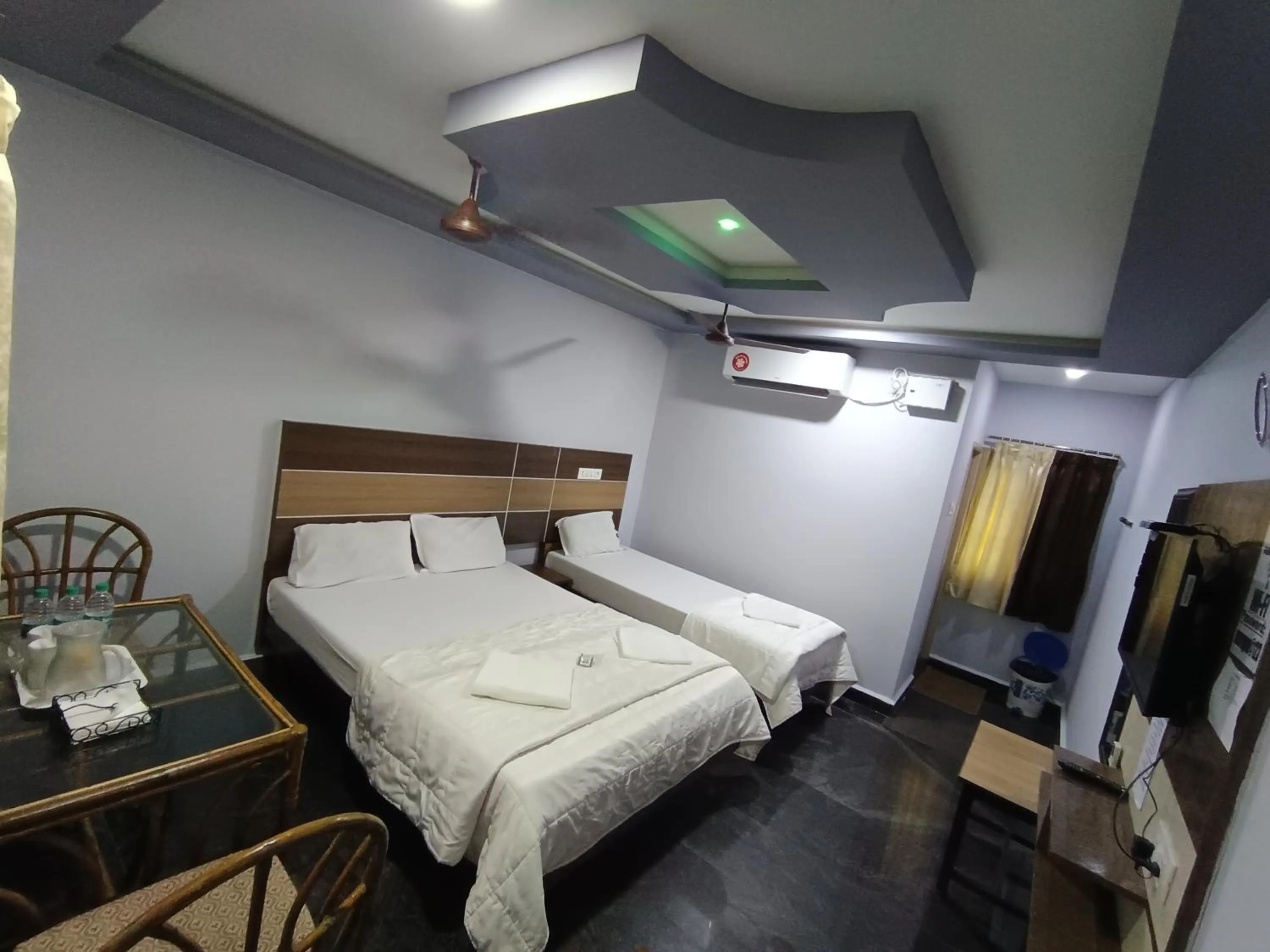 Bed in Sri Murugan Beach Paradise Hotel