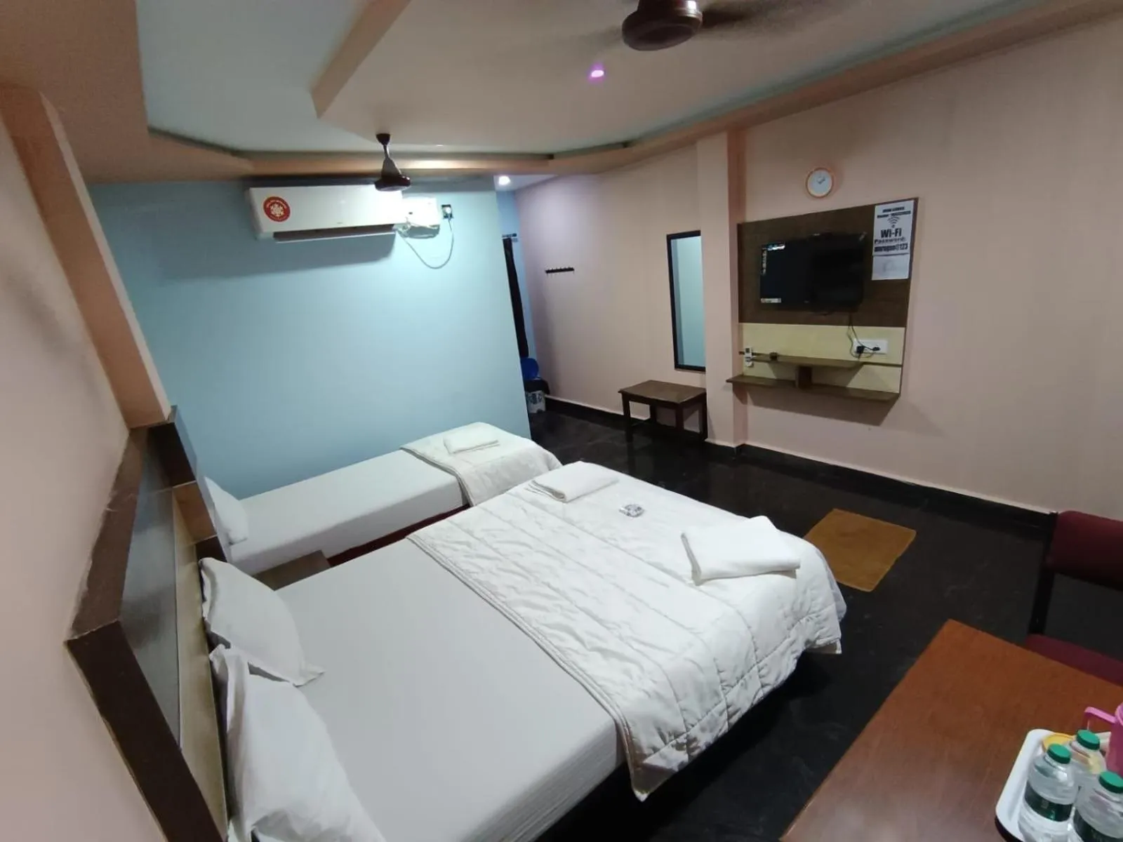 Bed in Sri Murugan Beach Paradise Hotel