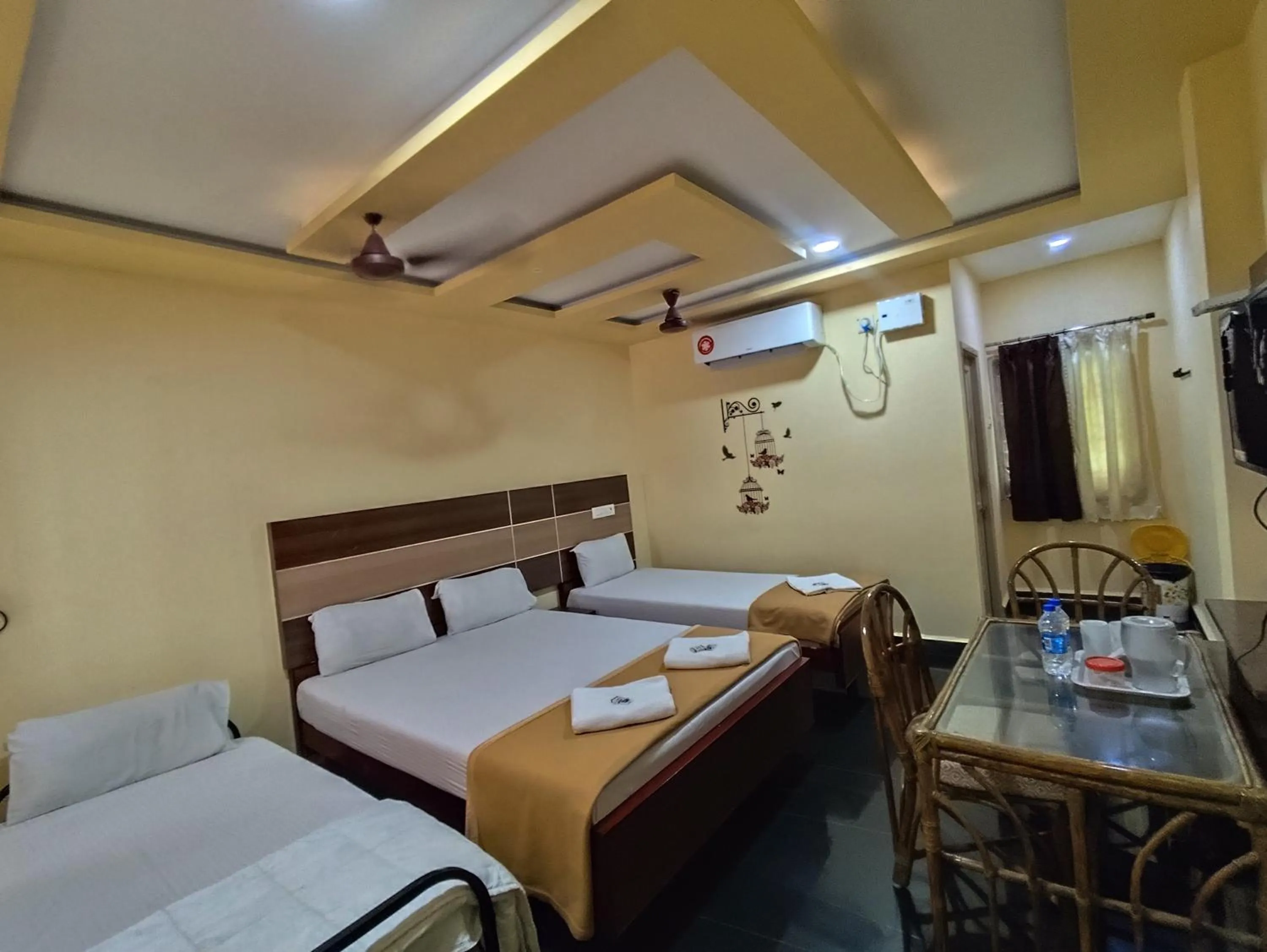 Bed in Sri Murugan Beach Paradise Hotel