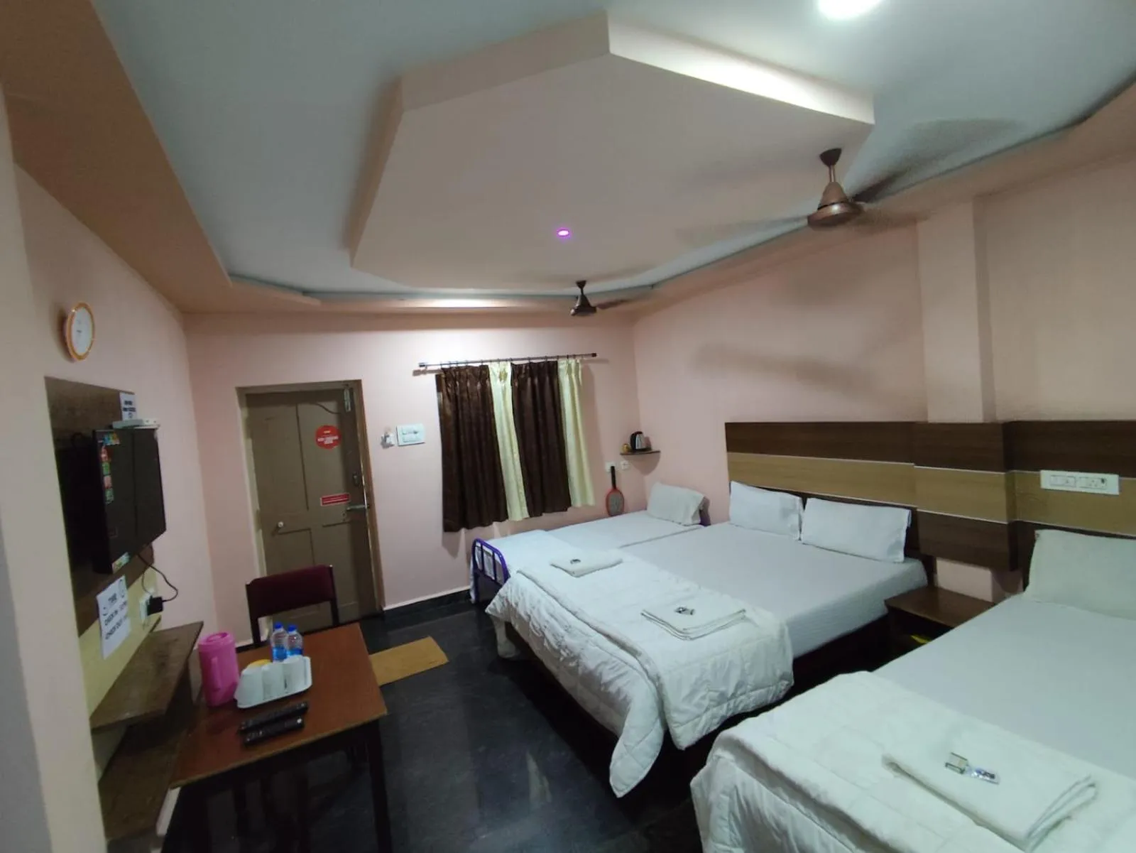Bed in Sri Murugan Beach Paradise Hotel