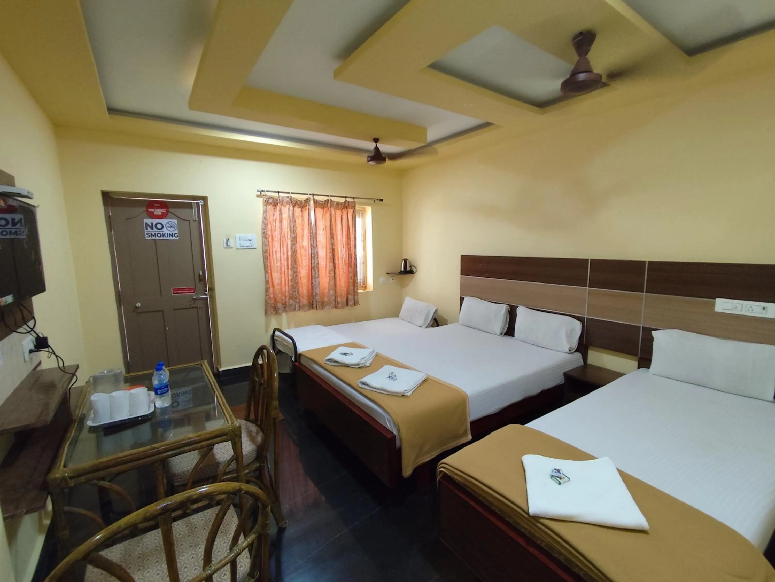 Bed in Sri Murugan Beach Paradise Hotel