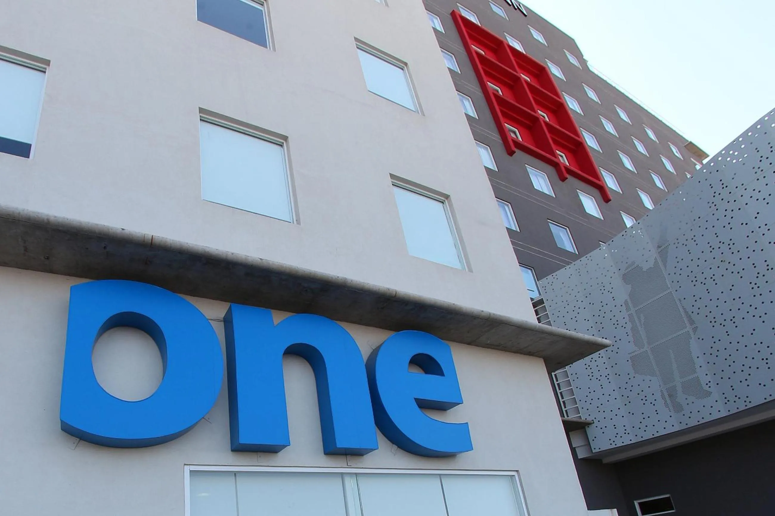 Logo/Certificate/Sign in One Queretaro Centro Sur