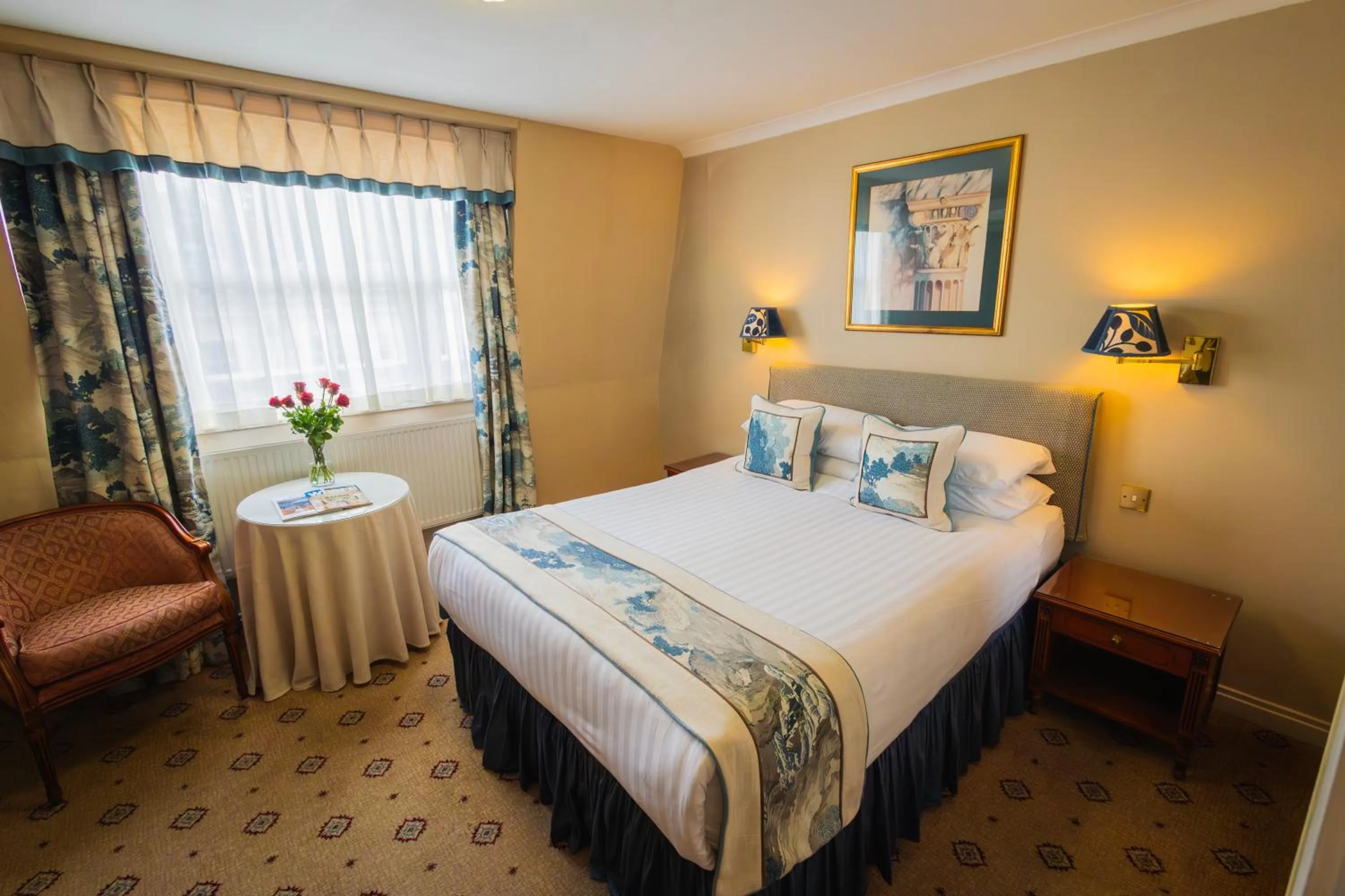 Bedroom, Bed in London Lodge Hotel