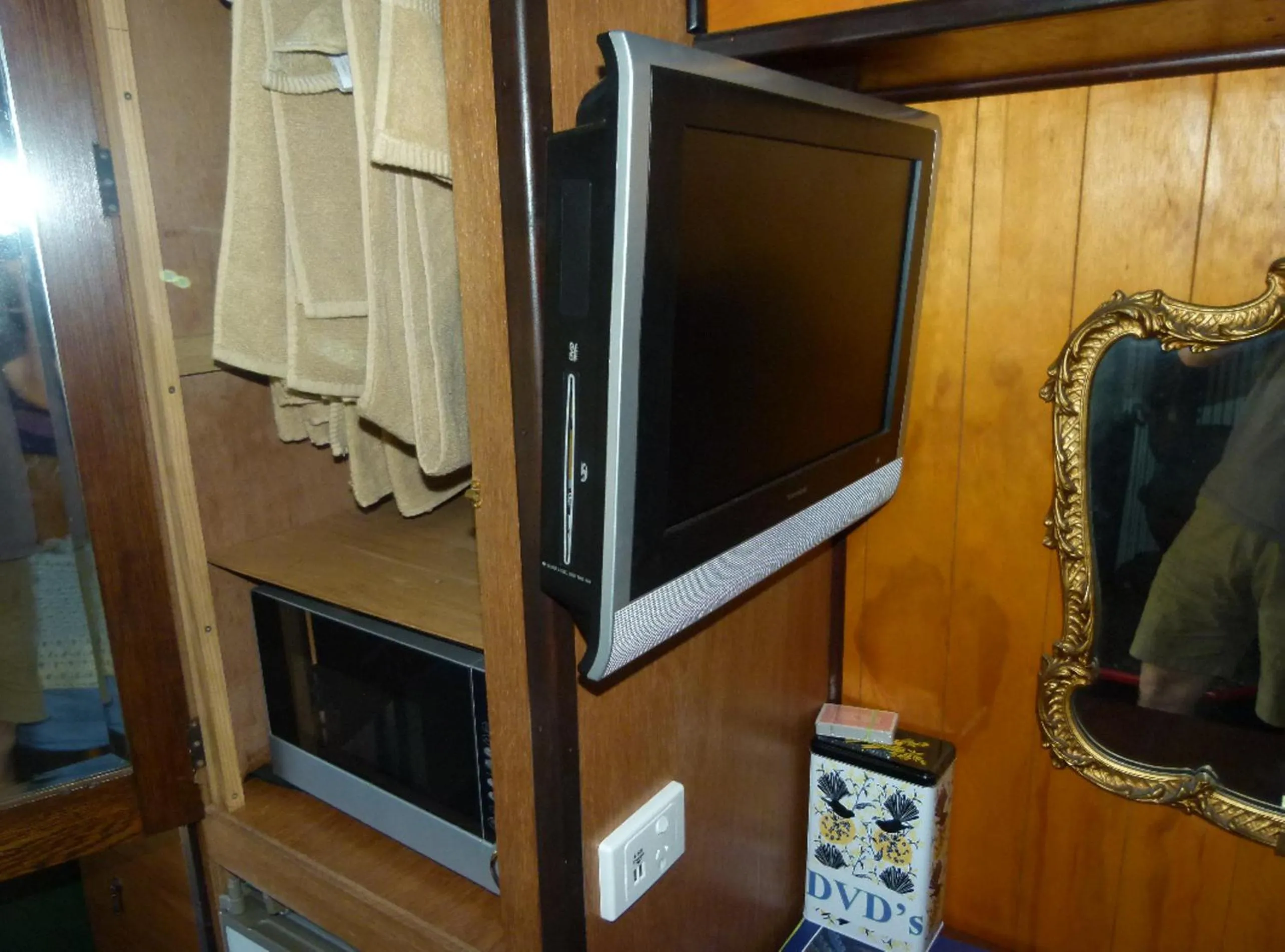 TV and multimedia in Wacky Stays - unique farm-stay glamping rentals, FREE animal feeding tours