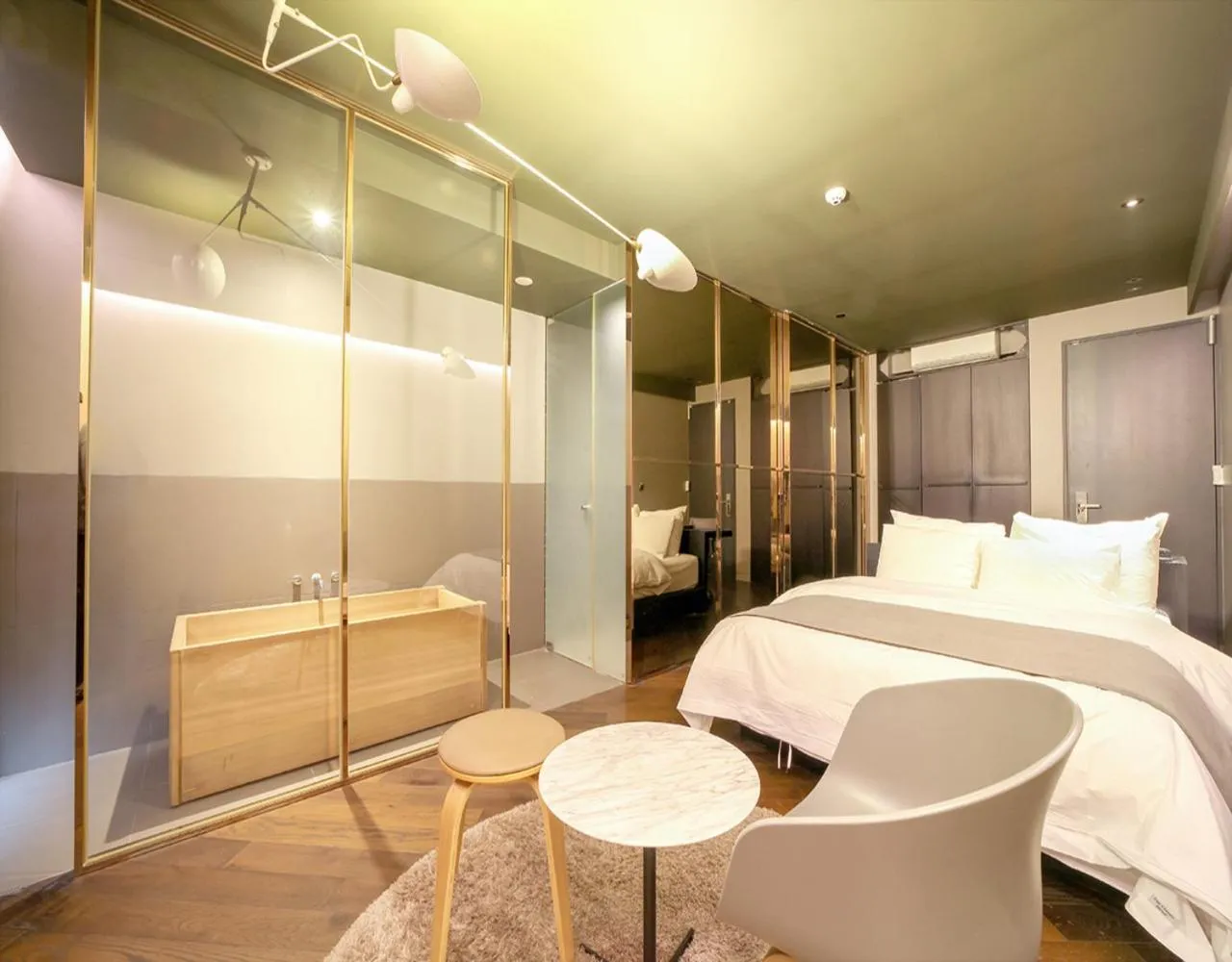 Bed in JS Boutique Hotel