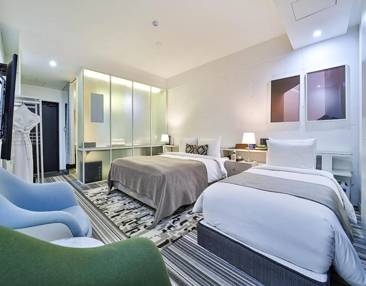 Bed in JS Boutique Hotel