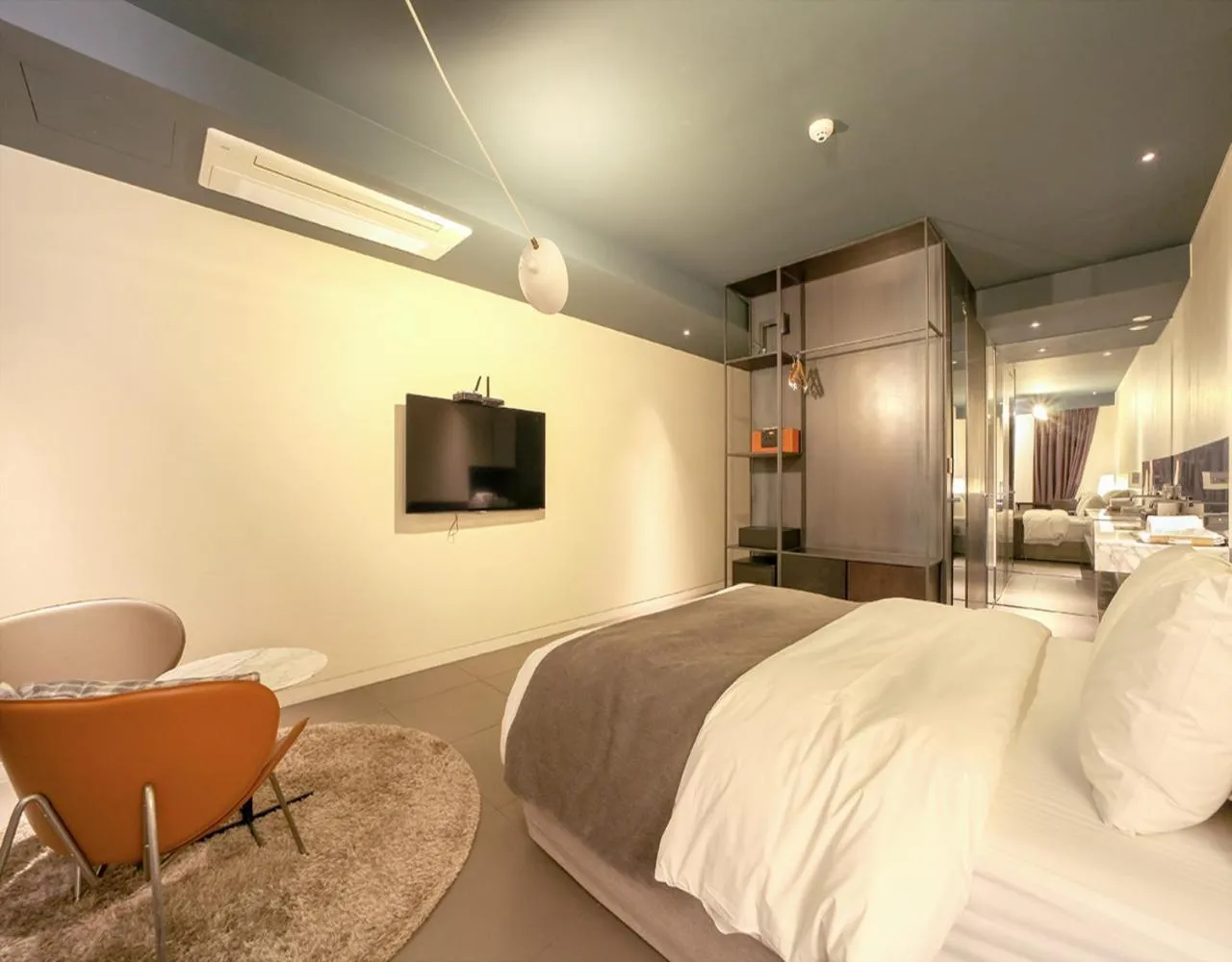 Bed in JS Boutique Hotel