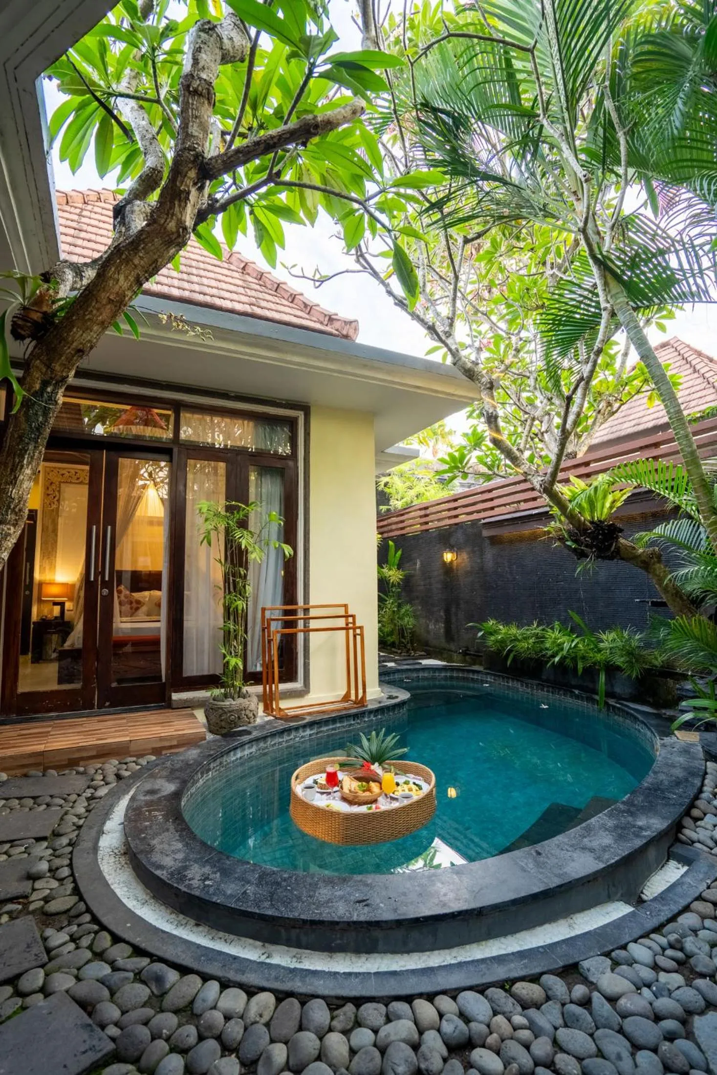 Garden view in The Bali Dream Suite Villa Seminyak
