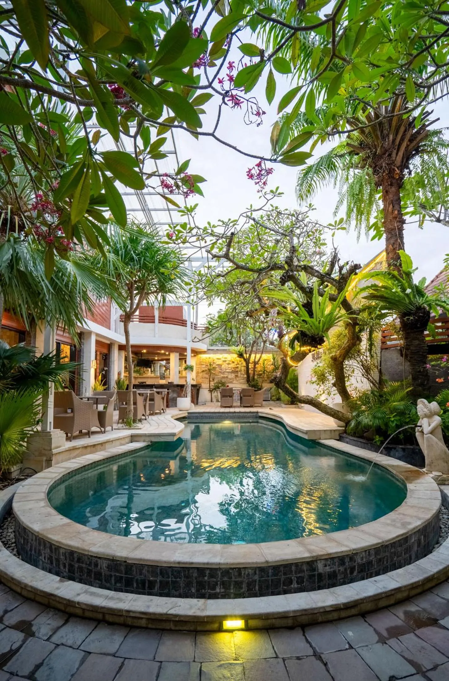 Restaurant/places to eat in The Bali Dream Suite Villa Seminyak