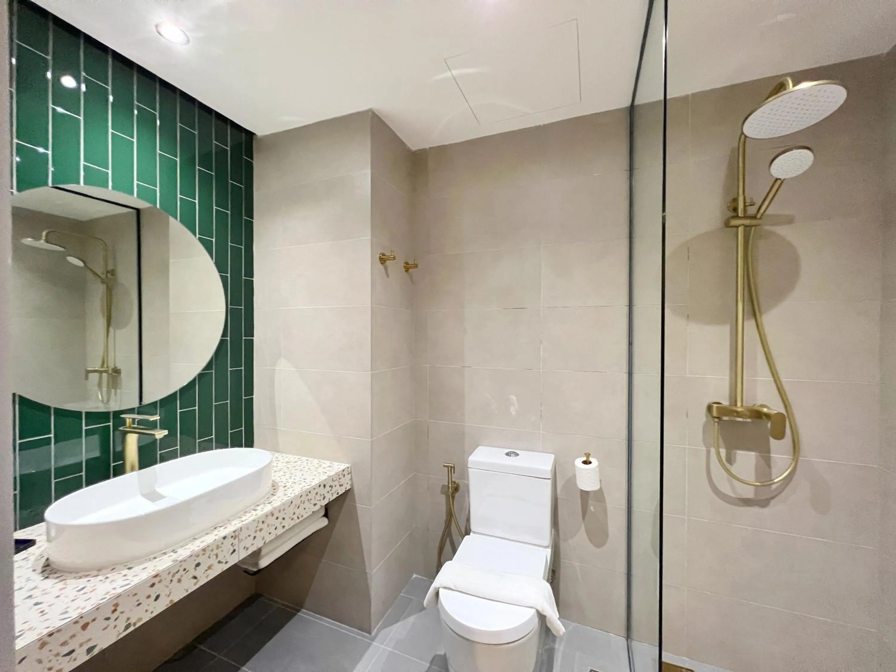 Toilet in Crystal Crown Hotel Kuala Lumpur