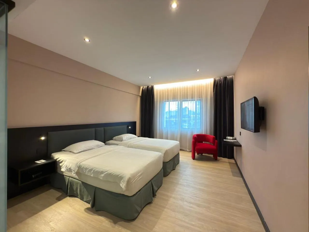 Bed in Crystal Crown Hotel Kuala Lumpur