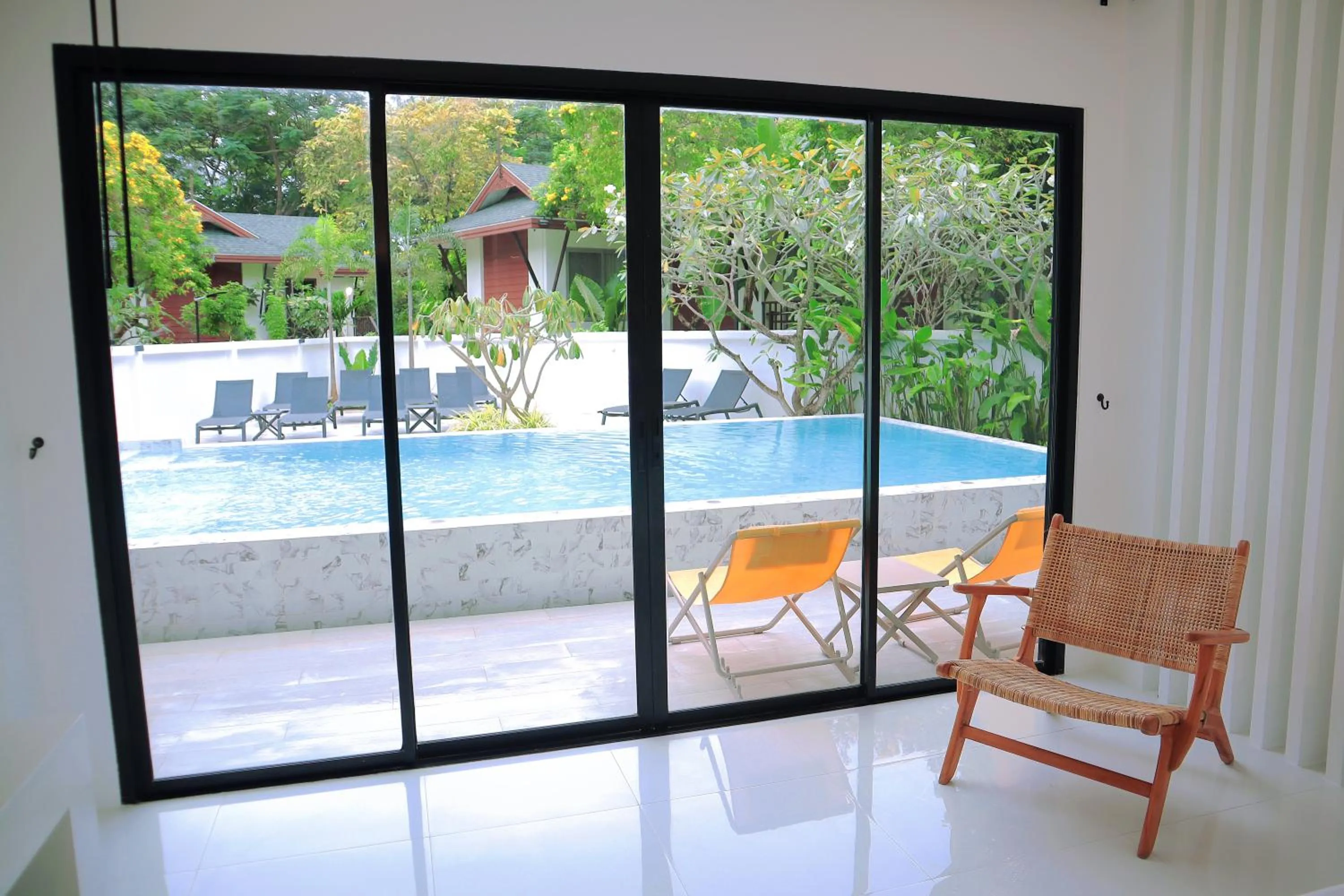 Ton Sai Tropical Phi Phi Island