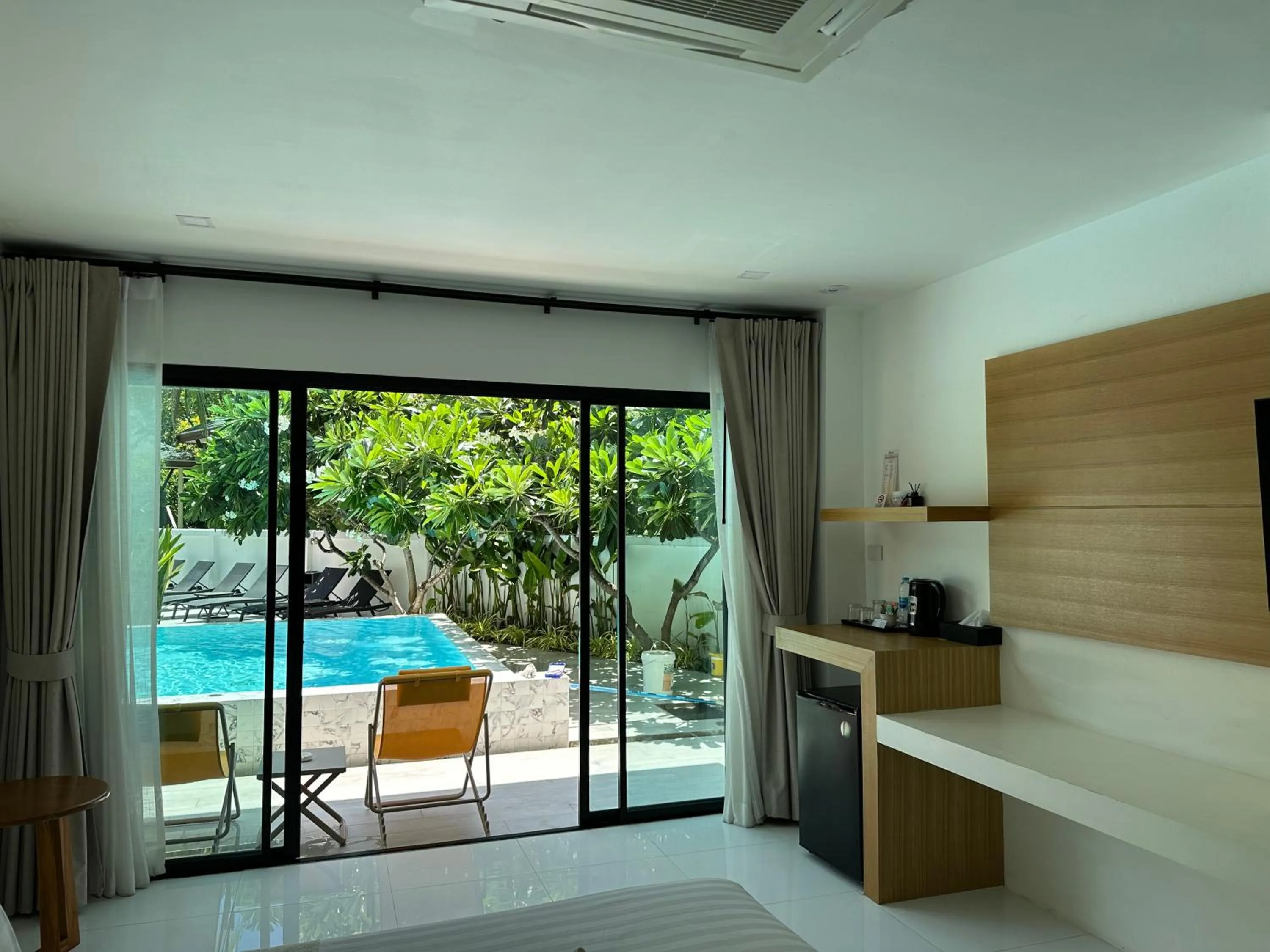 Ton Sai Tropical Phi Phi Island