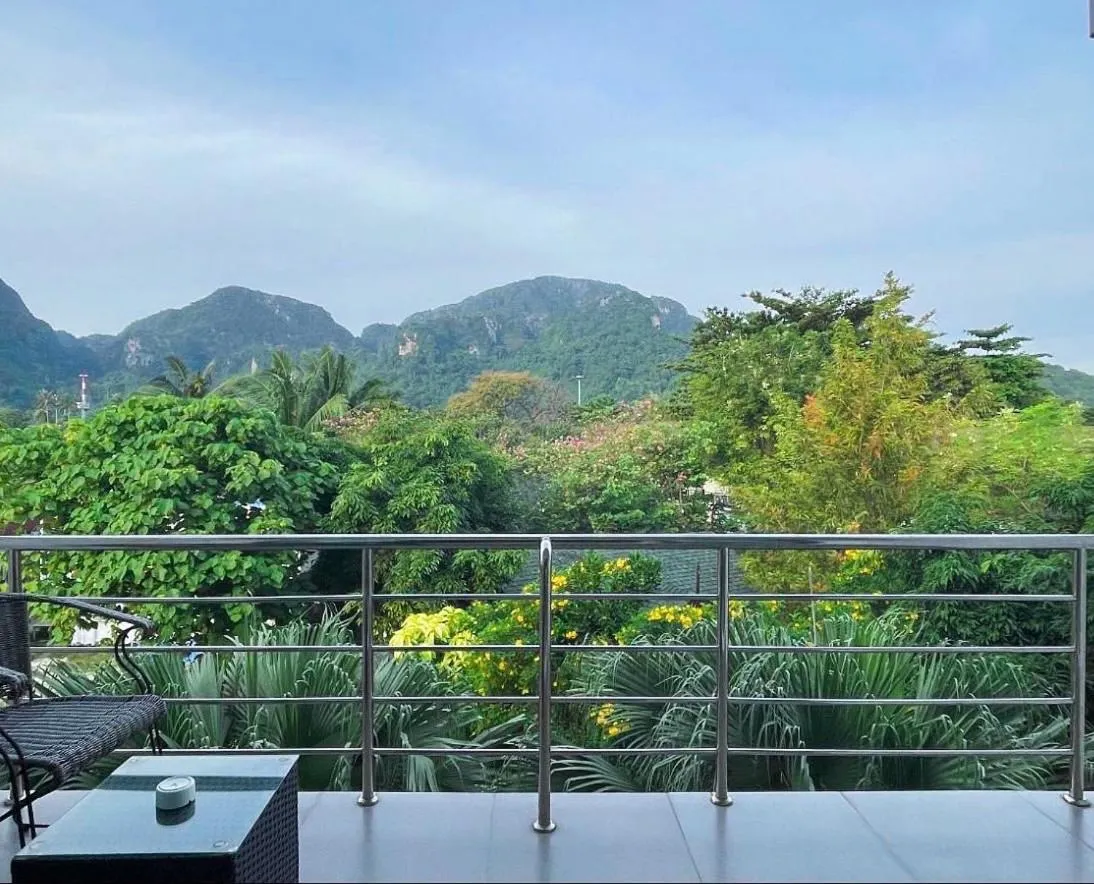 Ton Sai Tropical Phi Phi Island