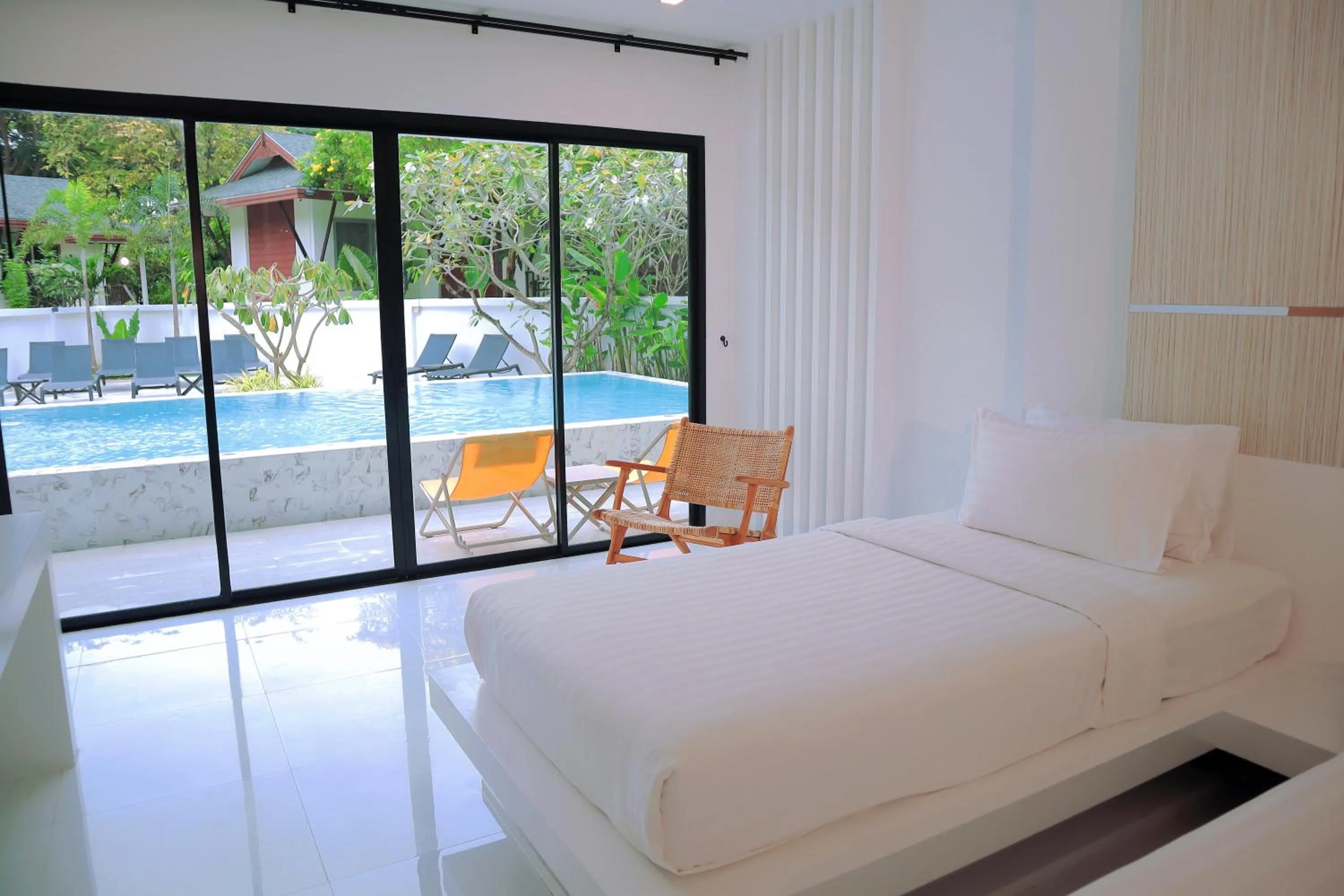 Bed in Ton Sai Tropical Phi Phi Island