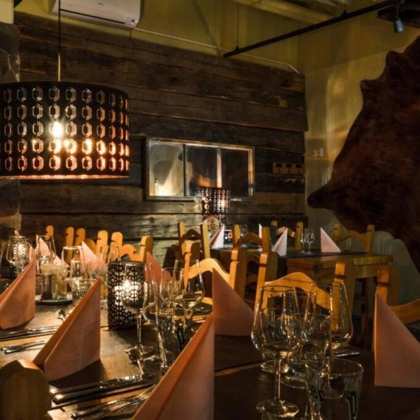 Restaurant/places to eat in Tahko Hills