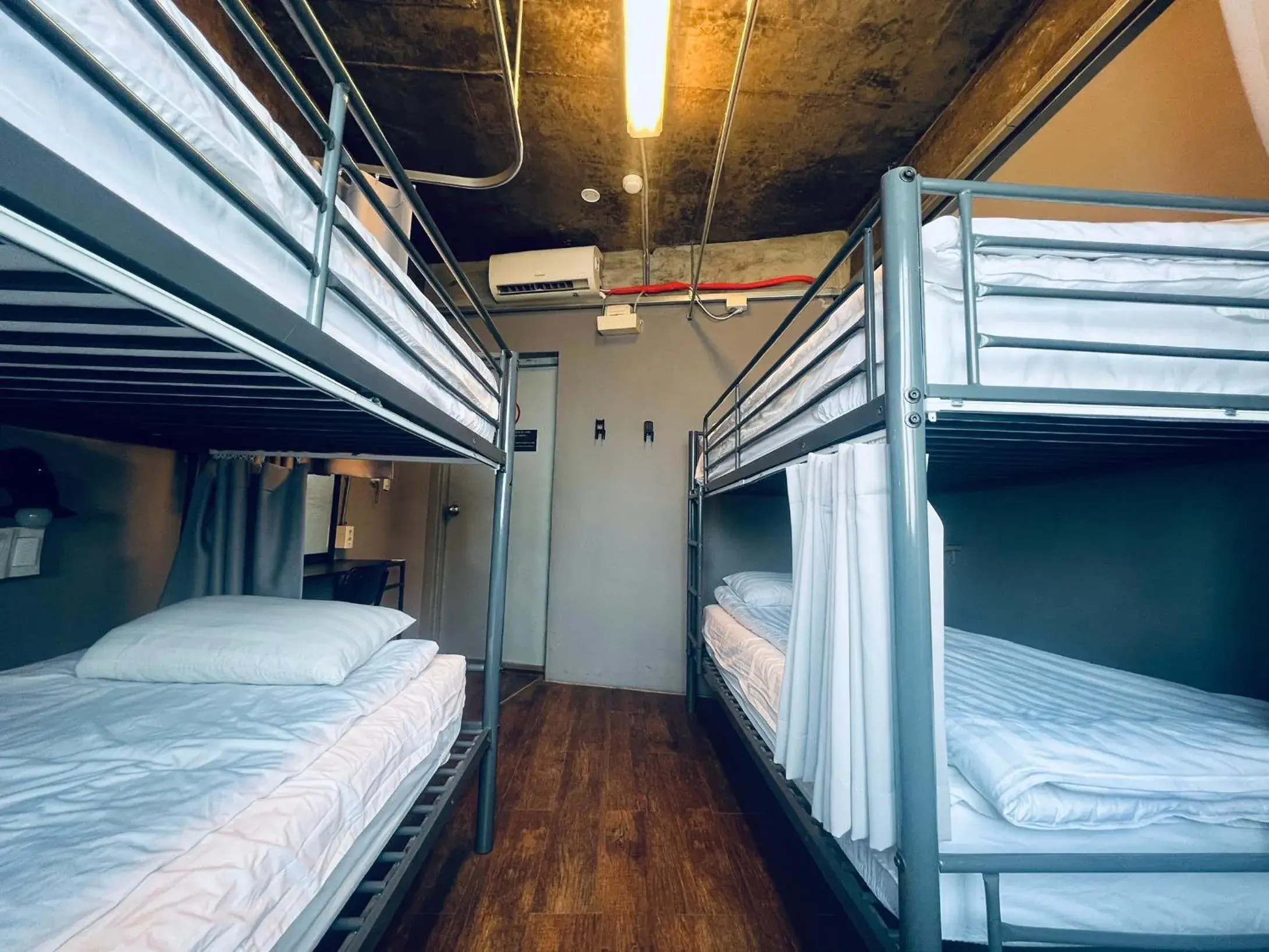 Bed in 4-Bed Mixed Dormitory Room with Kitchen in G Guesthouse Itaewon In Seoul Bed in 4-Bed Mixed Dormitory Room with Kitchen in G Guesthouse Itaewon In Seoul