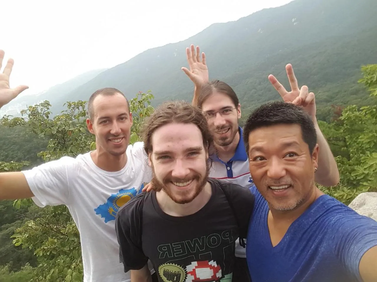 group of guests in G Guesthouse Itaewon In Seoul
