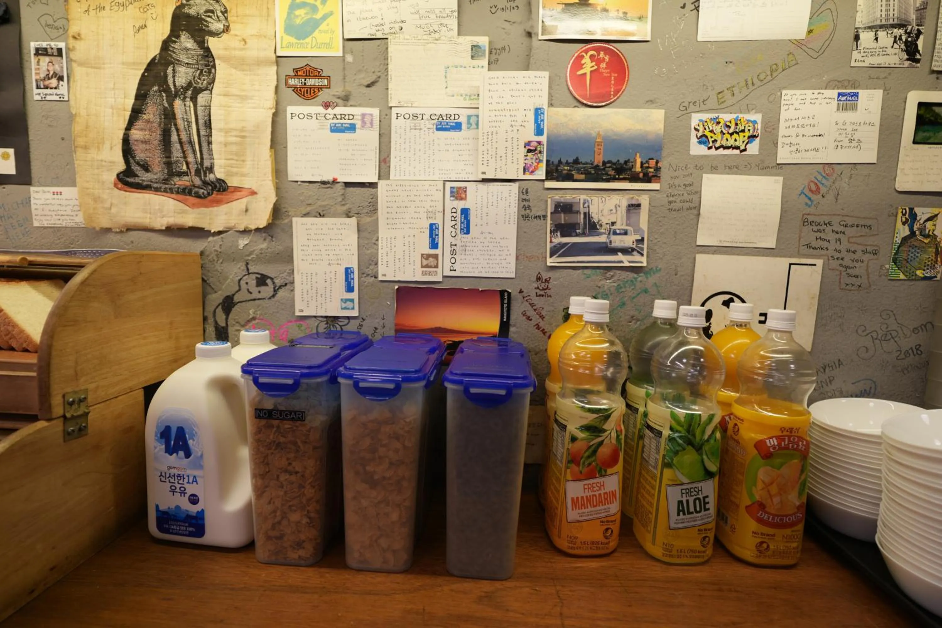 Food and drinks in G Guesthouse Itaewon In Seoul