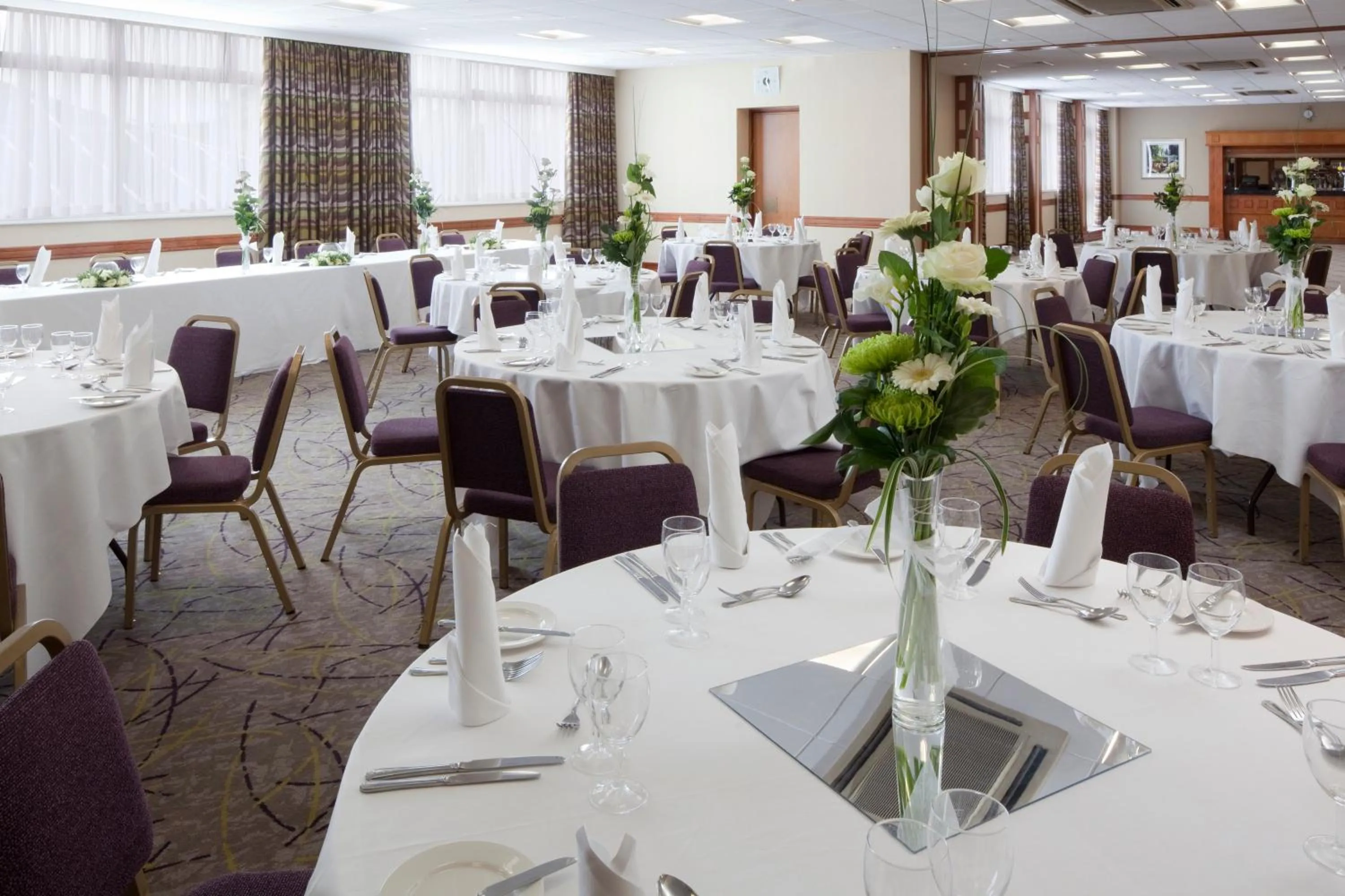 Banquet/Function facilities, Restaurant/Places to Eat in Holiday Inn Luton South - M1 Junction 9
