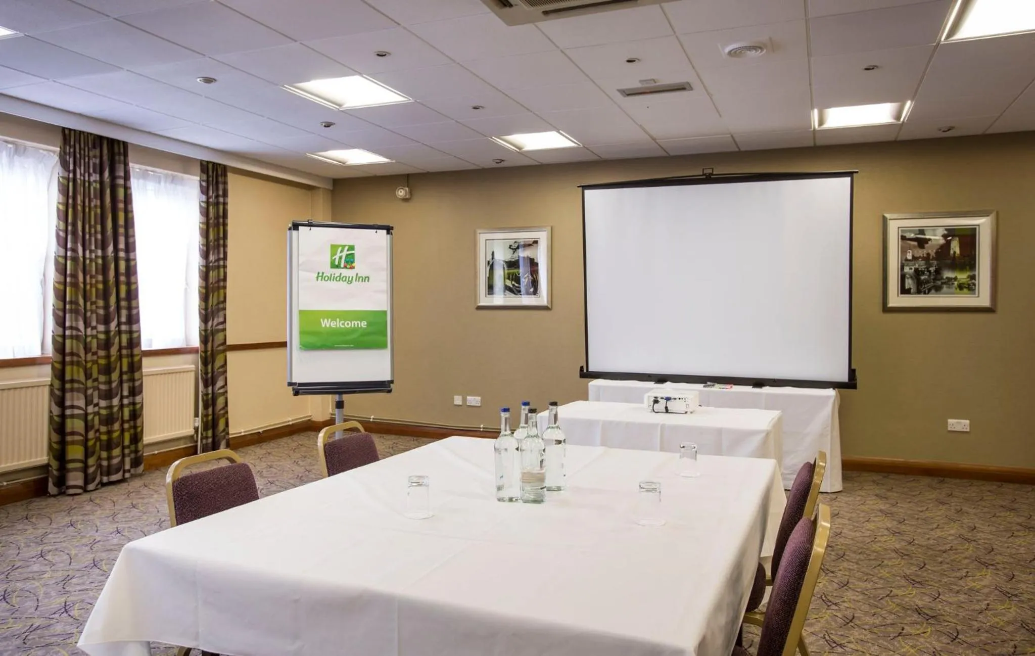 Meeting/conference room, Business Area/Conference Room in Holiday Inn Luton South - M1 Junction 9