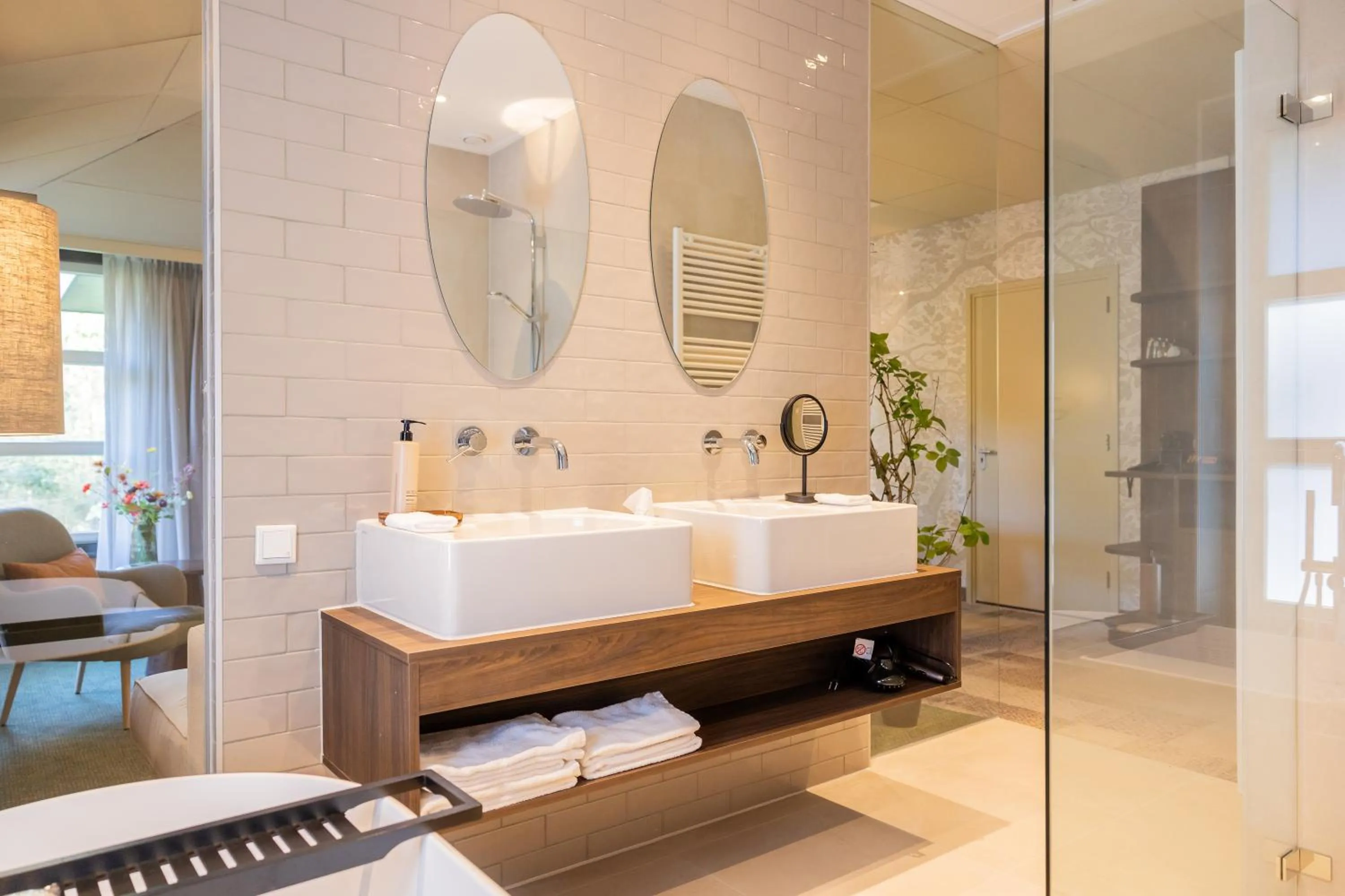 Bathroom in Parkhotel Tjaarda