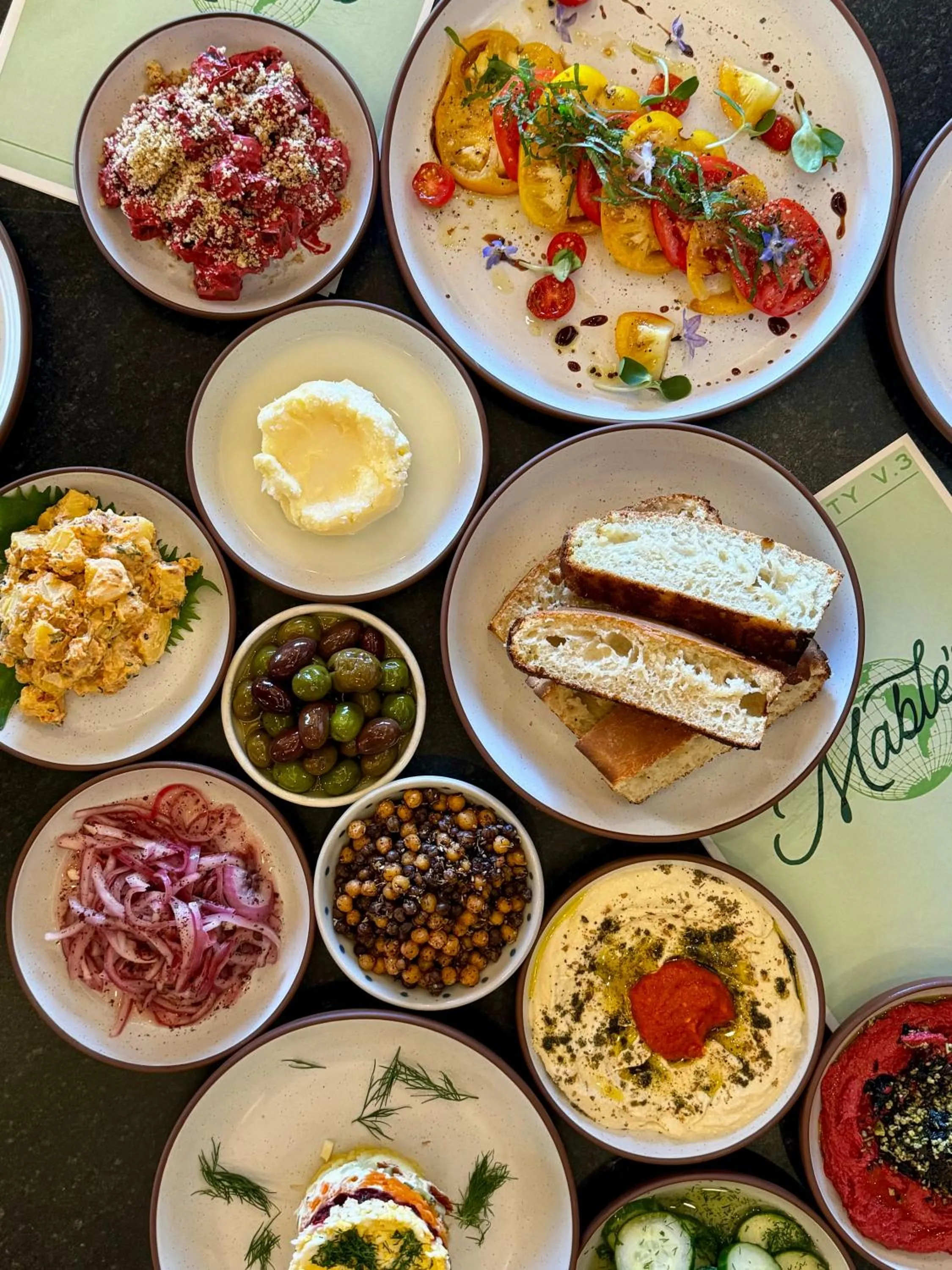 Restaurant/places to eat in Lodge At Marconi