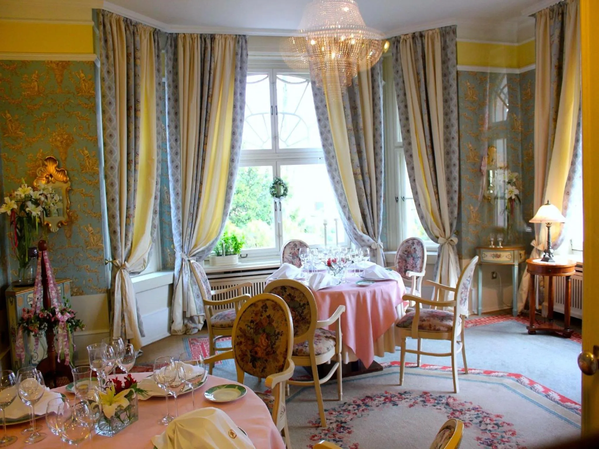 Restaurant/places to eat, Bed in Rezydencja Willa Park & Restauracja