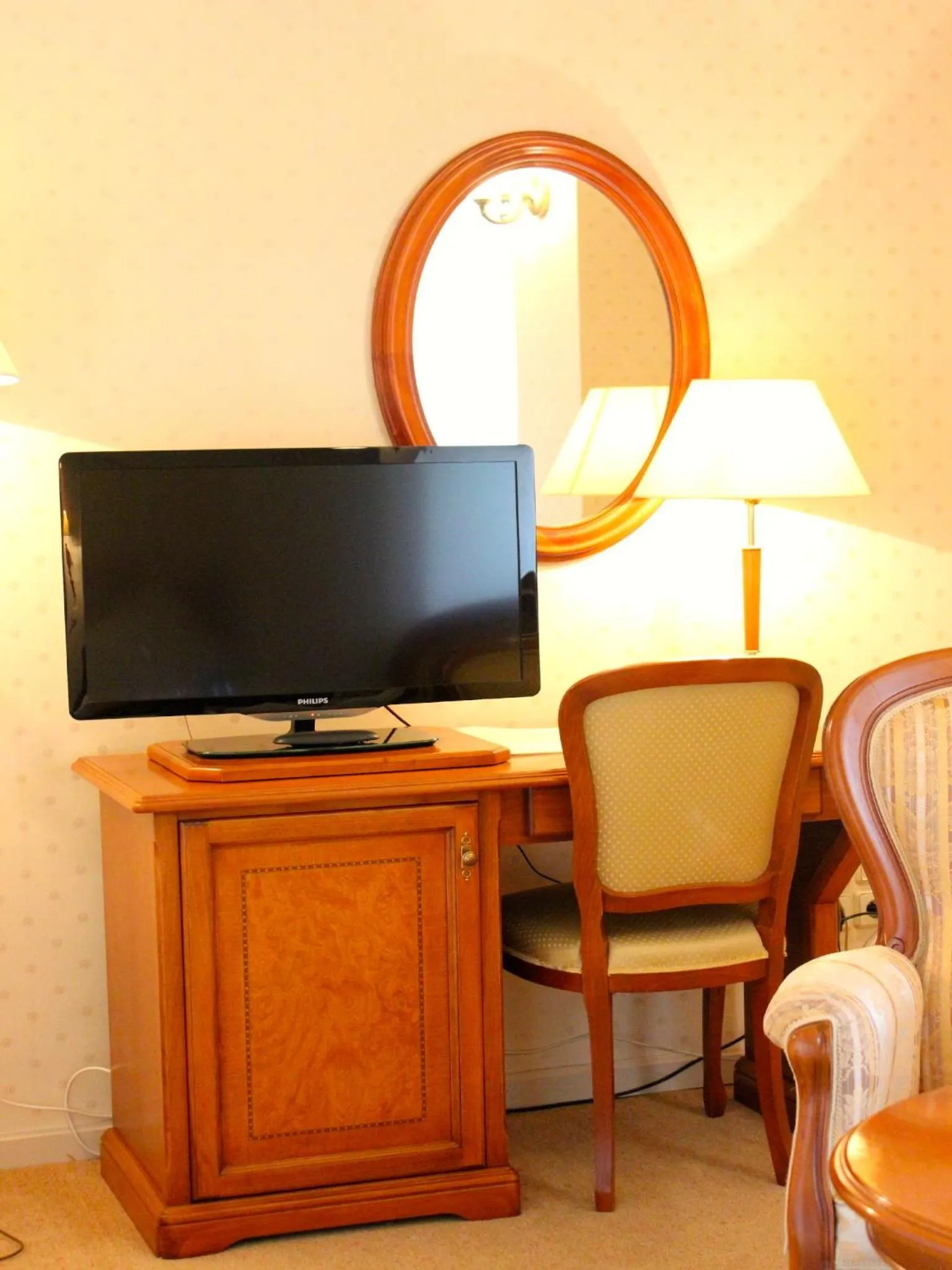 TV and multimedia in Rezydencja Willa Park & Restauracja