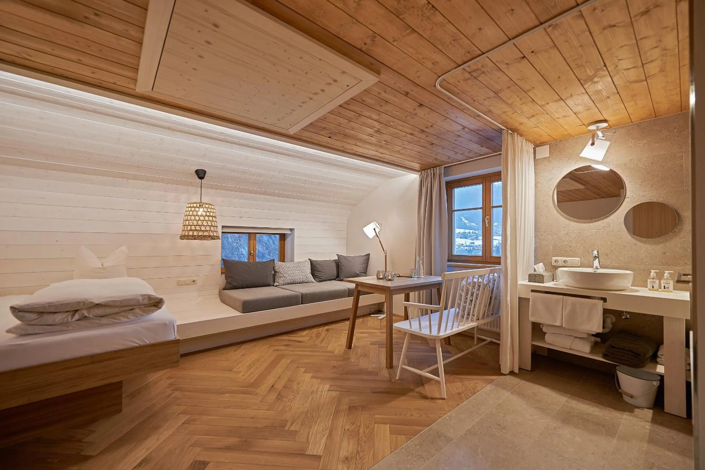 Photo of the whole room, Bed in Hotel Rössle