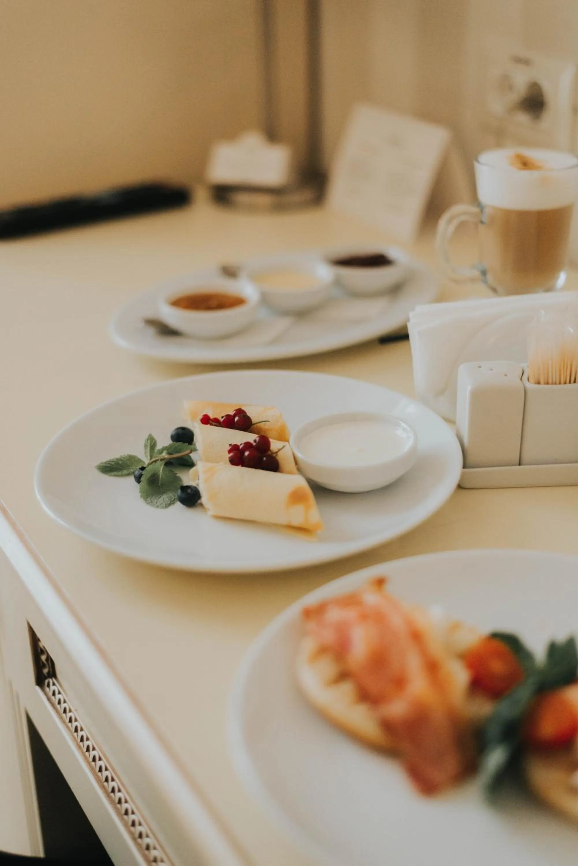 Food and drinks in Premier Geneva Hotel