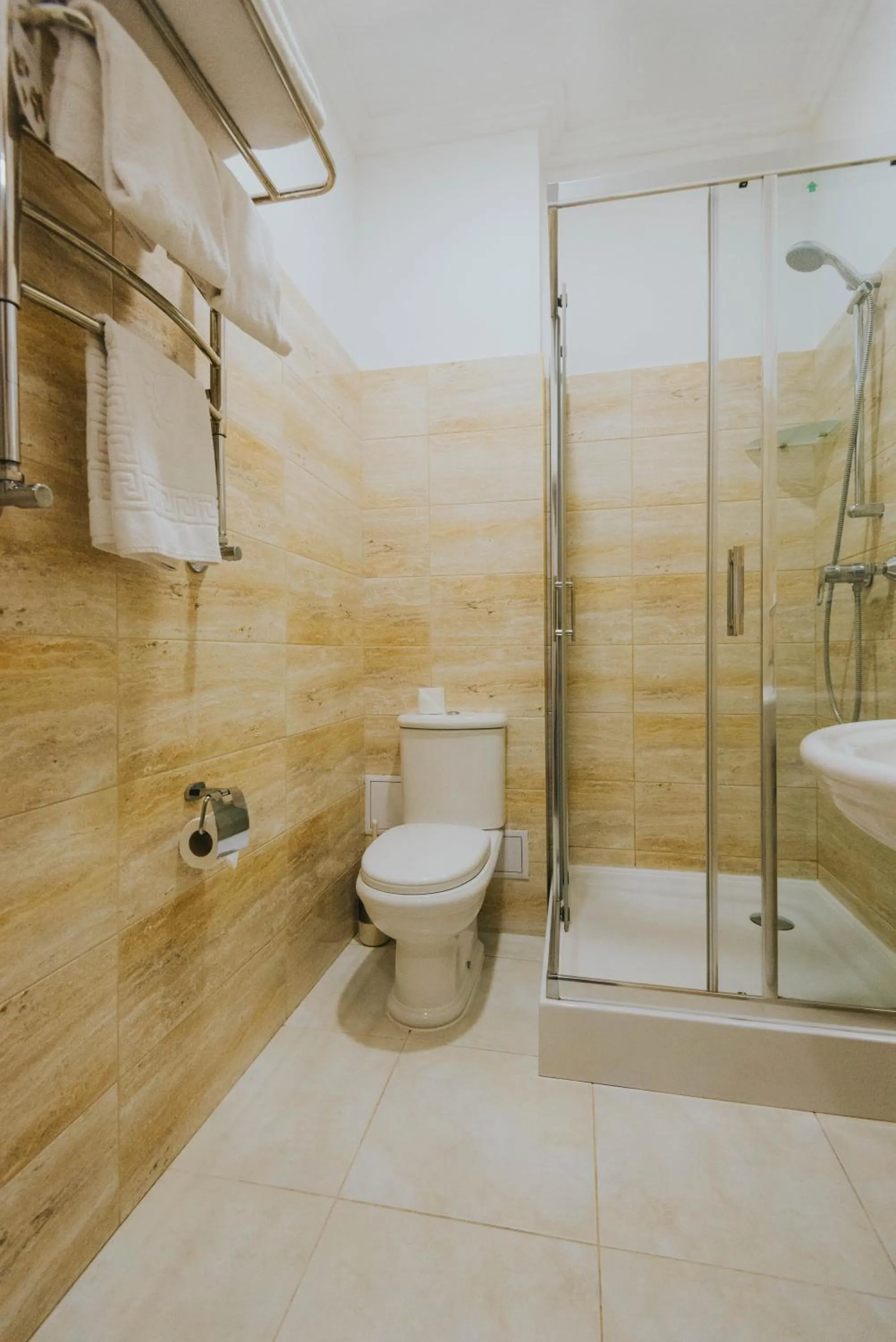 Bathroom in Premier Geneva Hotel