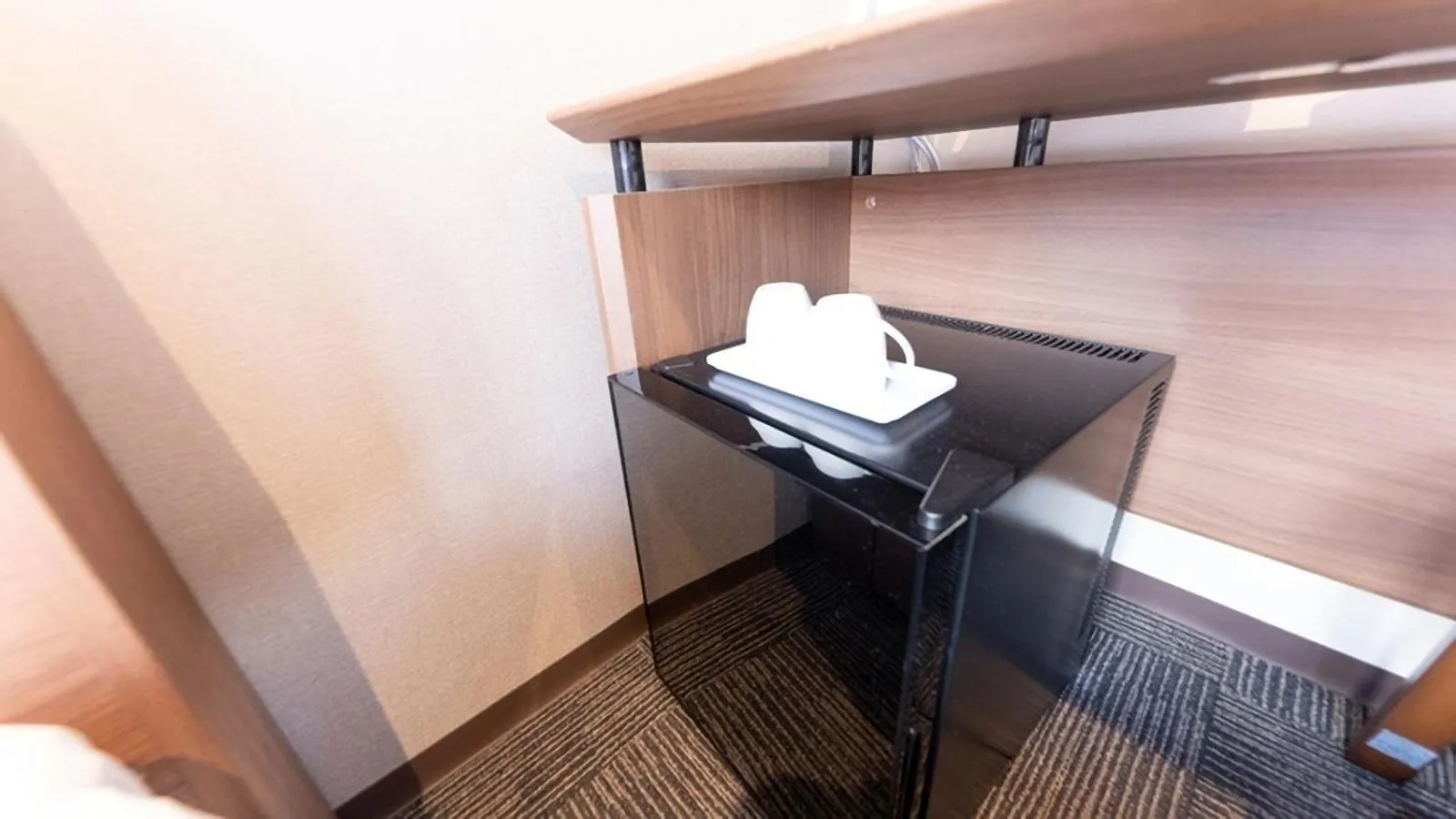 hair dresser in FLY CAT HOTEL