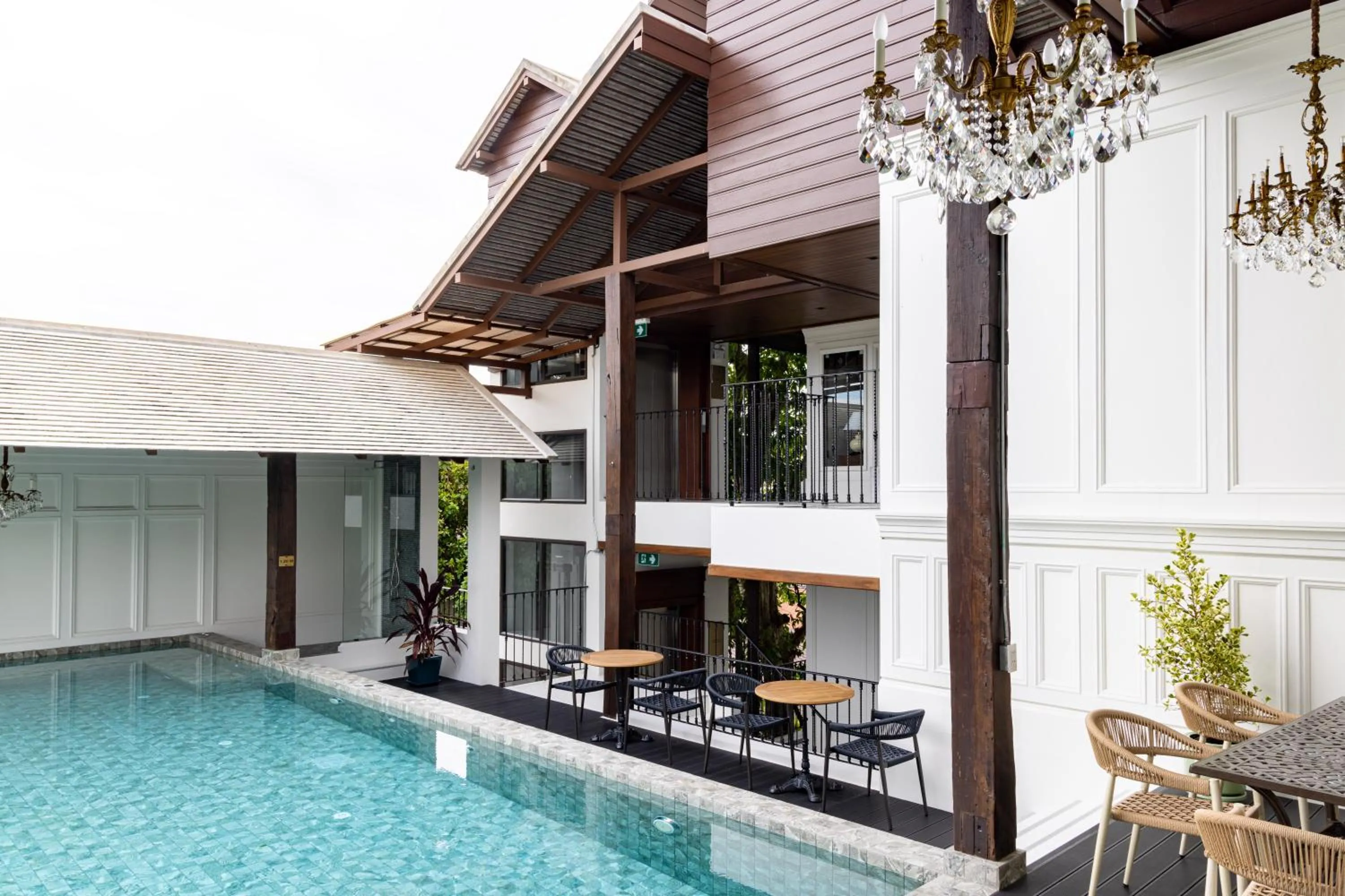 Swimming pool in Coucou Hotel