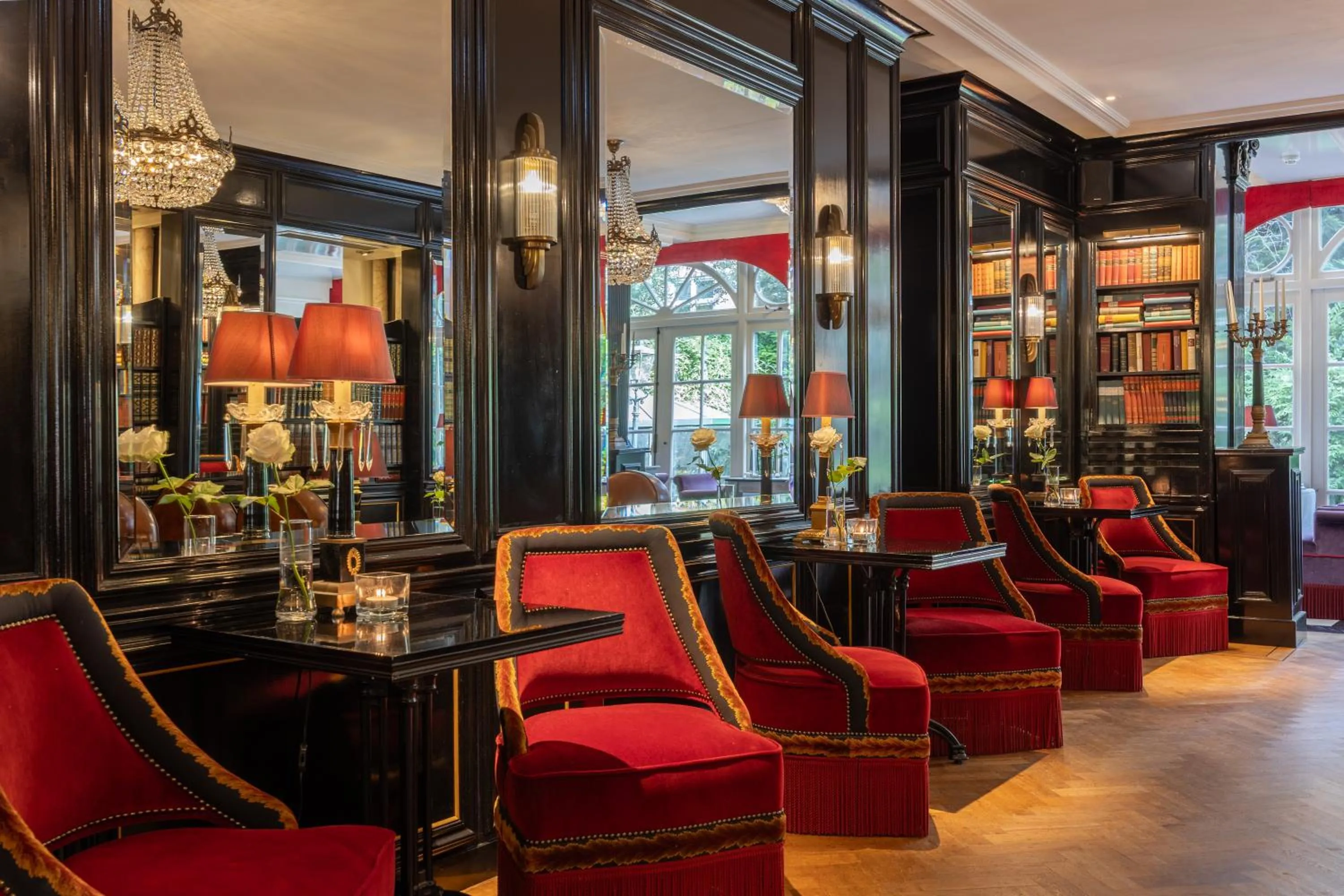 Restaurant/places to eat in Apollofirst Boutique Hotel