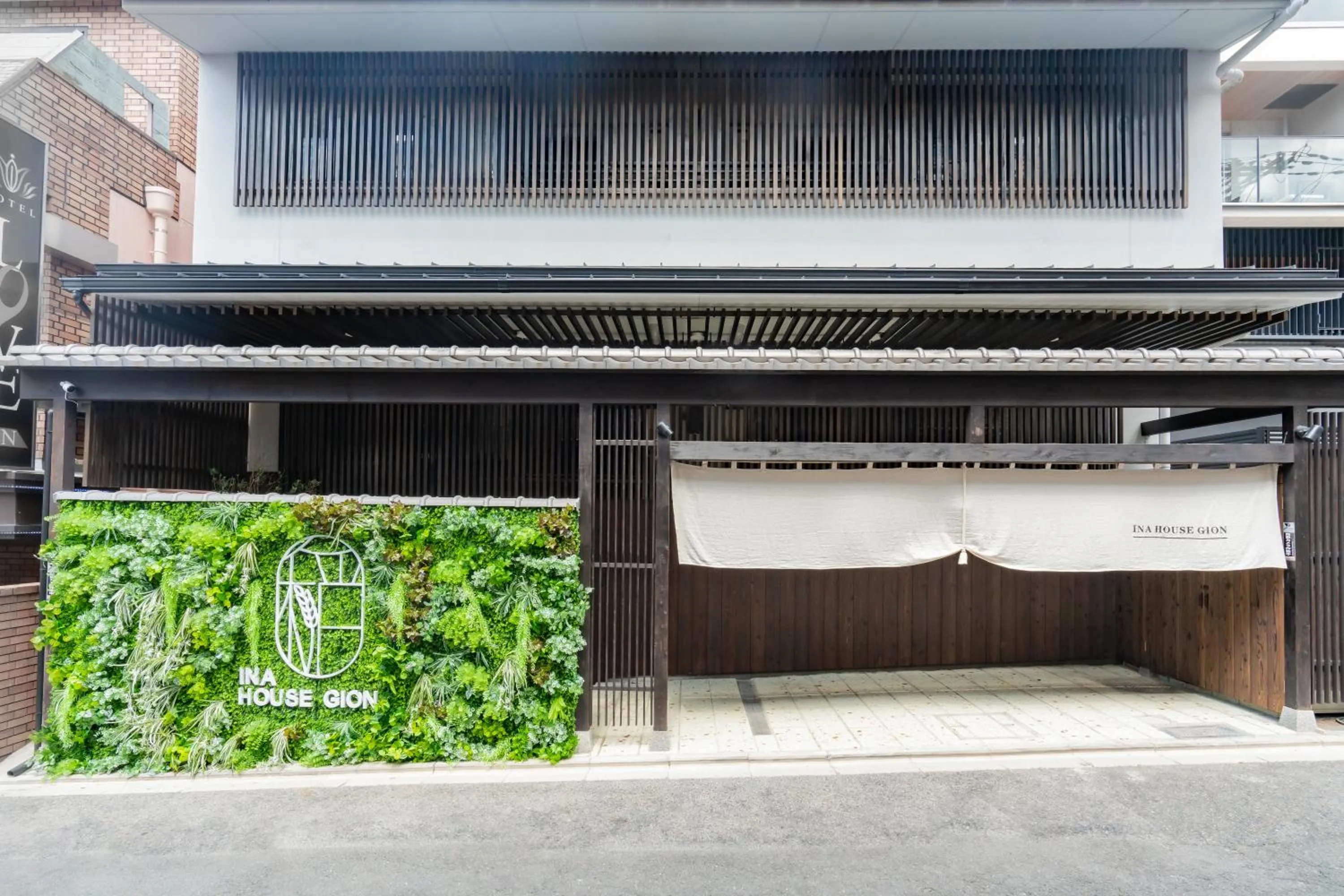 Property building in INA HOUSE GION